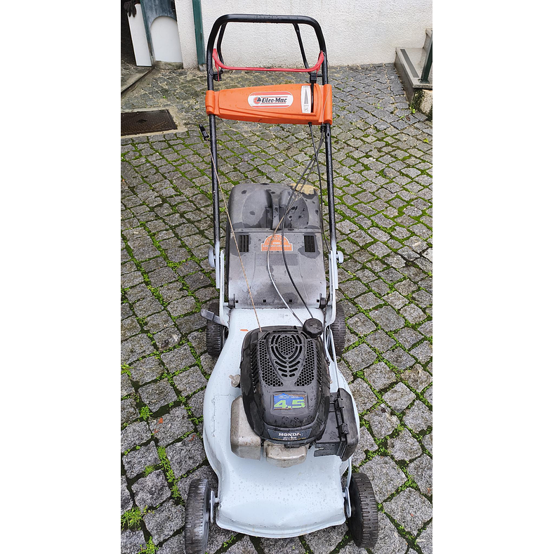 Corta relva OLEO-MAC com motor HONDA usado 4
