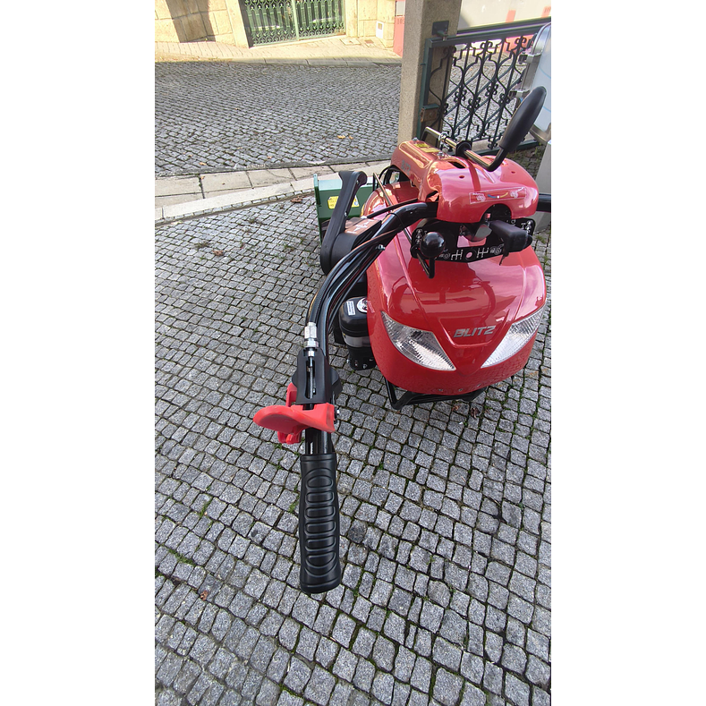 Motocultivador BLITZ M80 16CV A.E. com Triturador CARLI 5