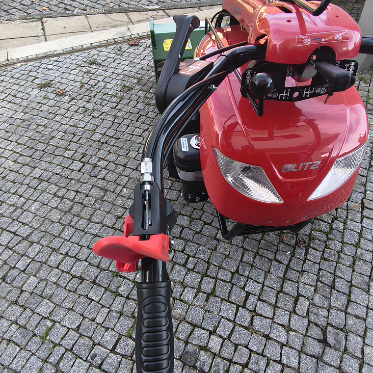 Motocultivador BLITZ M80 16CV A.E. com Triturador CARLI 5