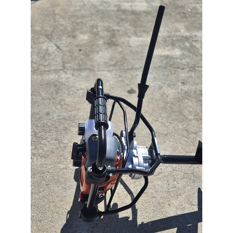 Perfurador de Solo a Gasolina DAEWOO 5