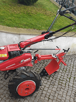 Motoenxada HONDA F560 Com Frese no Eixo + Acessorios 