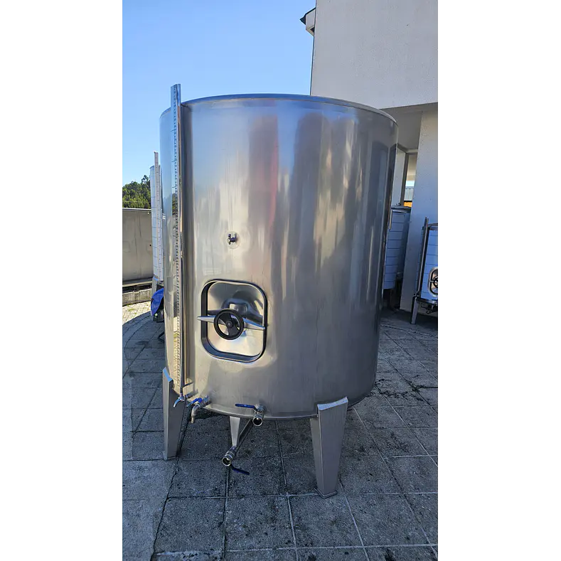 Cuba Inox 2500 Litros 1