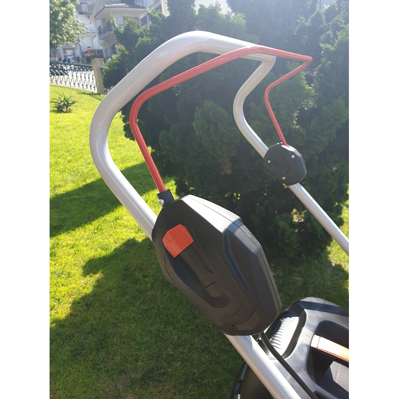 Corta Relva Bateria Oleo-Mac Kit C/Carregador e Bateria Incluída 2