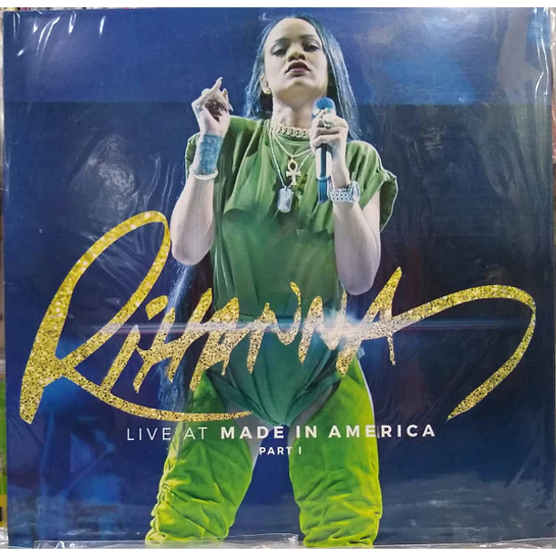 Rihanna - Live At Made In American Part 1