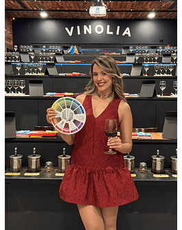 Cata de Vinos & Colorimetría: Una Experiencia para los Sentidos 