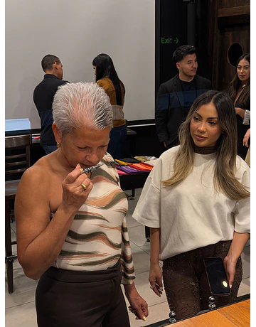 Cata de Vinos & Colorimetría: Una Experiencia para los Sentidos