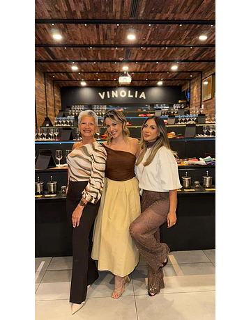 Cata de Vinos & Colorimetría: Una Experiencia para los Sentidos