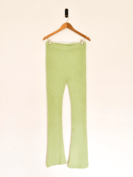 Pantalón verde pastel flare