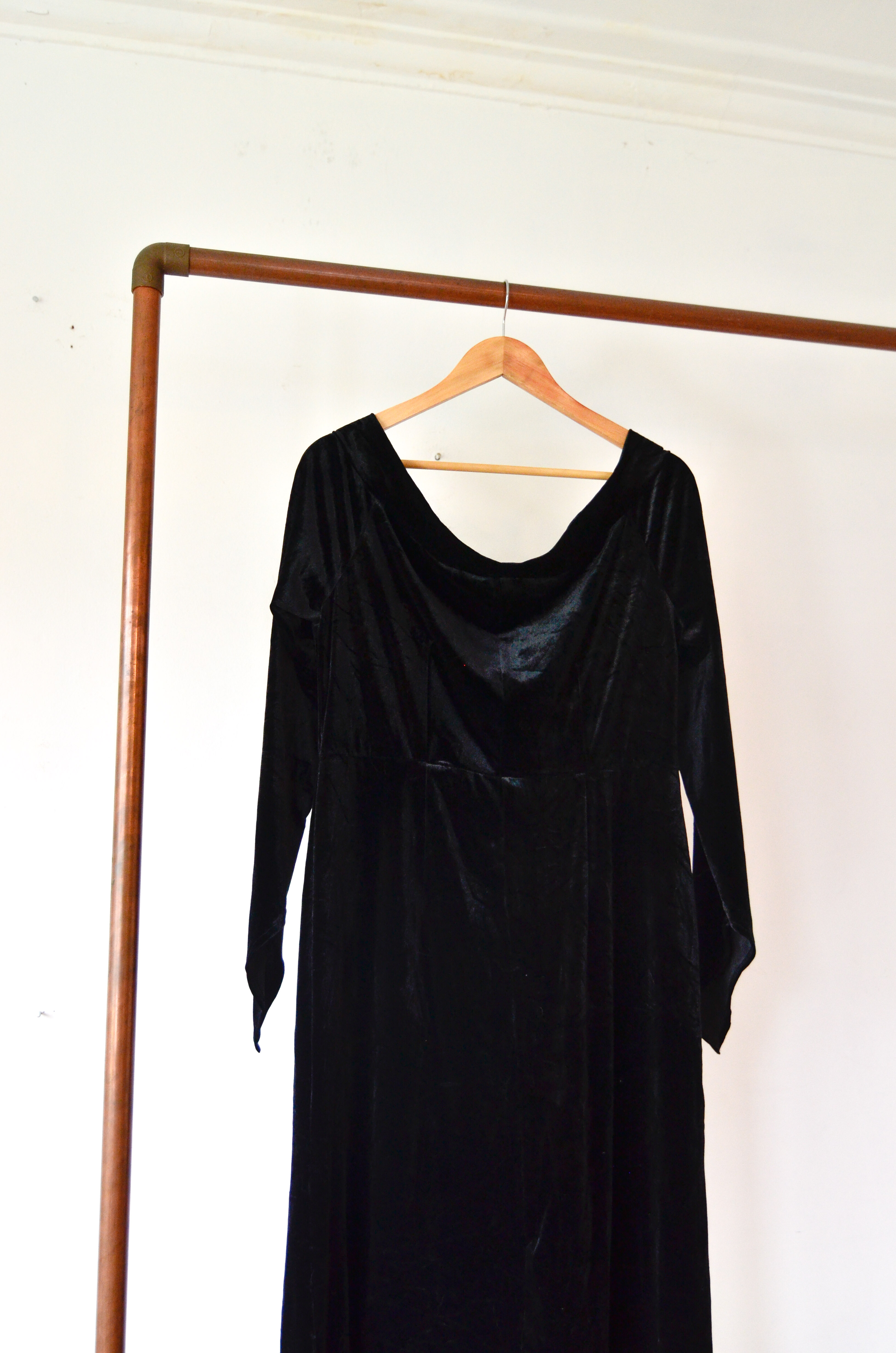 Maxi vestido negro plush