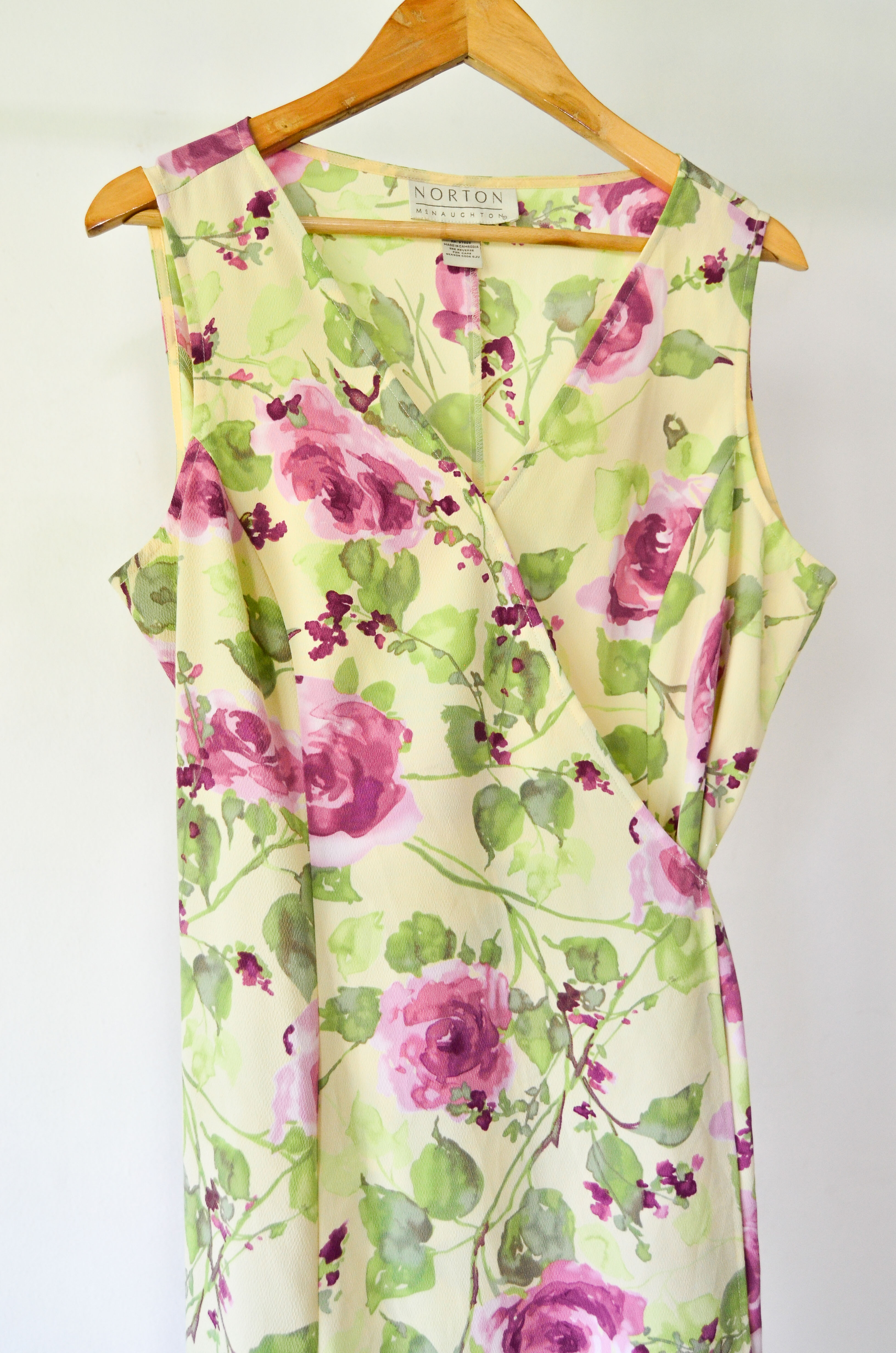 Vestido envolvente green floral