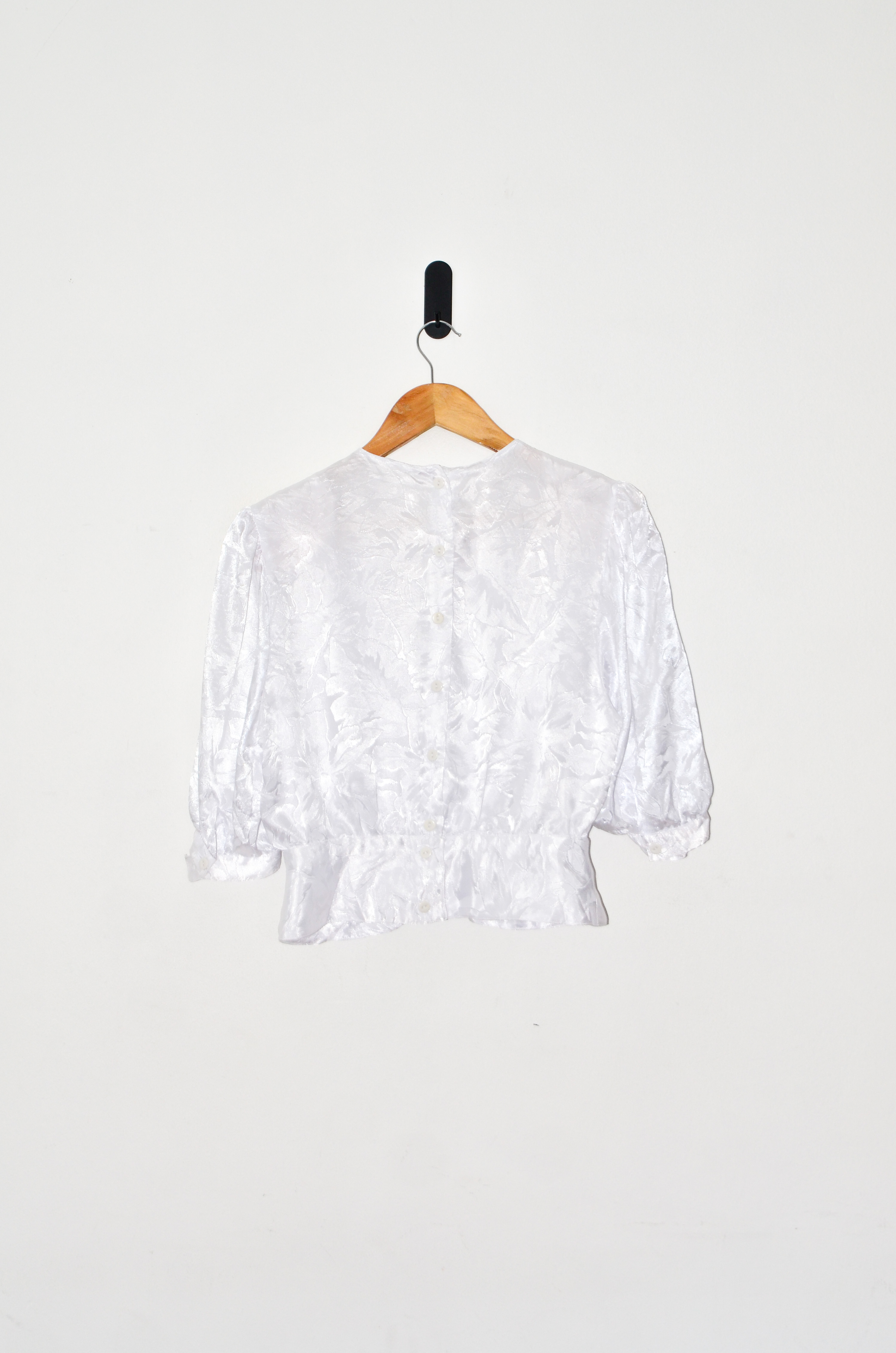 Blusa blanca crop vintage