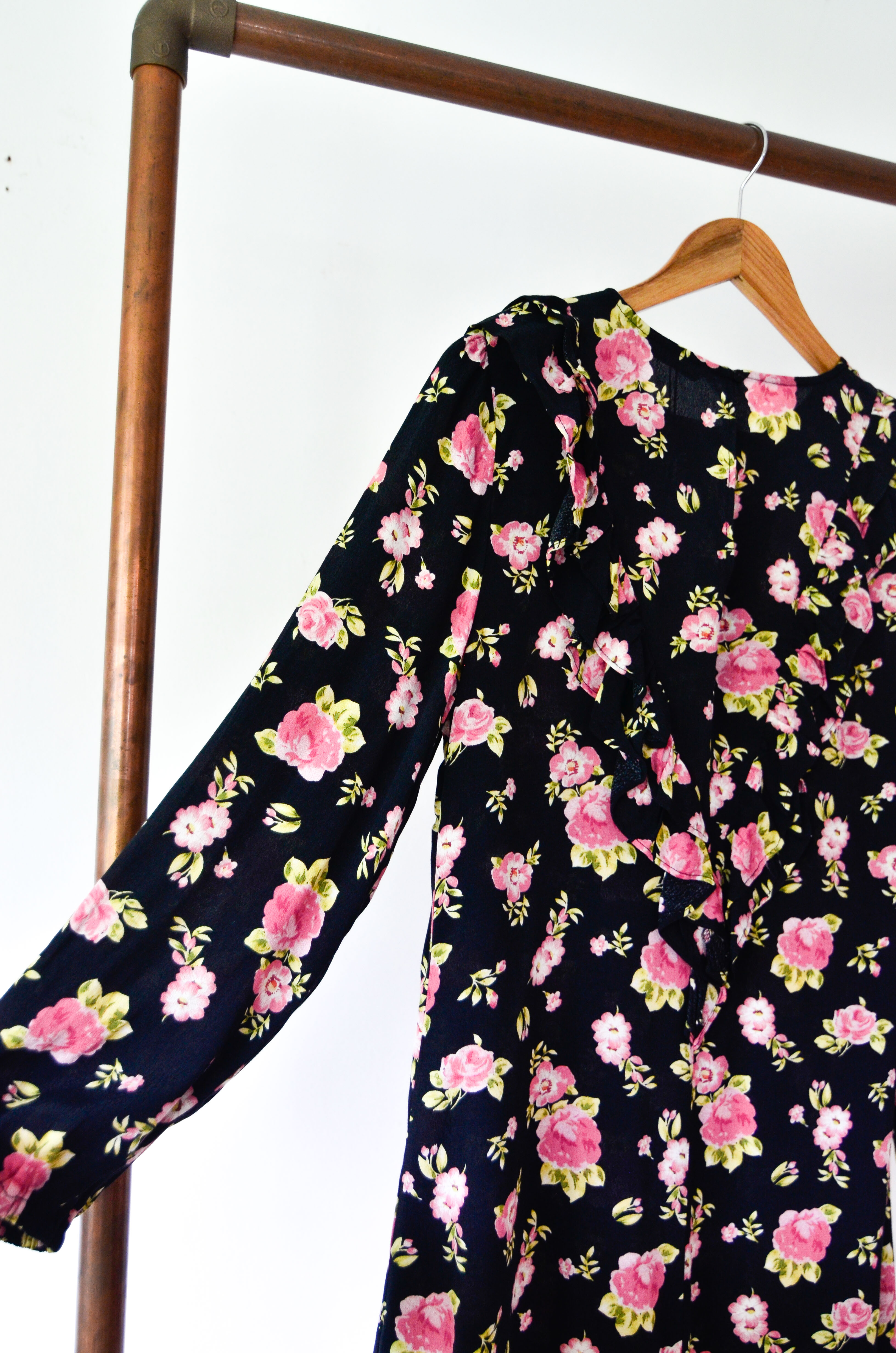 Vestido negro floral spring