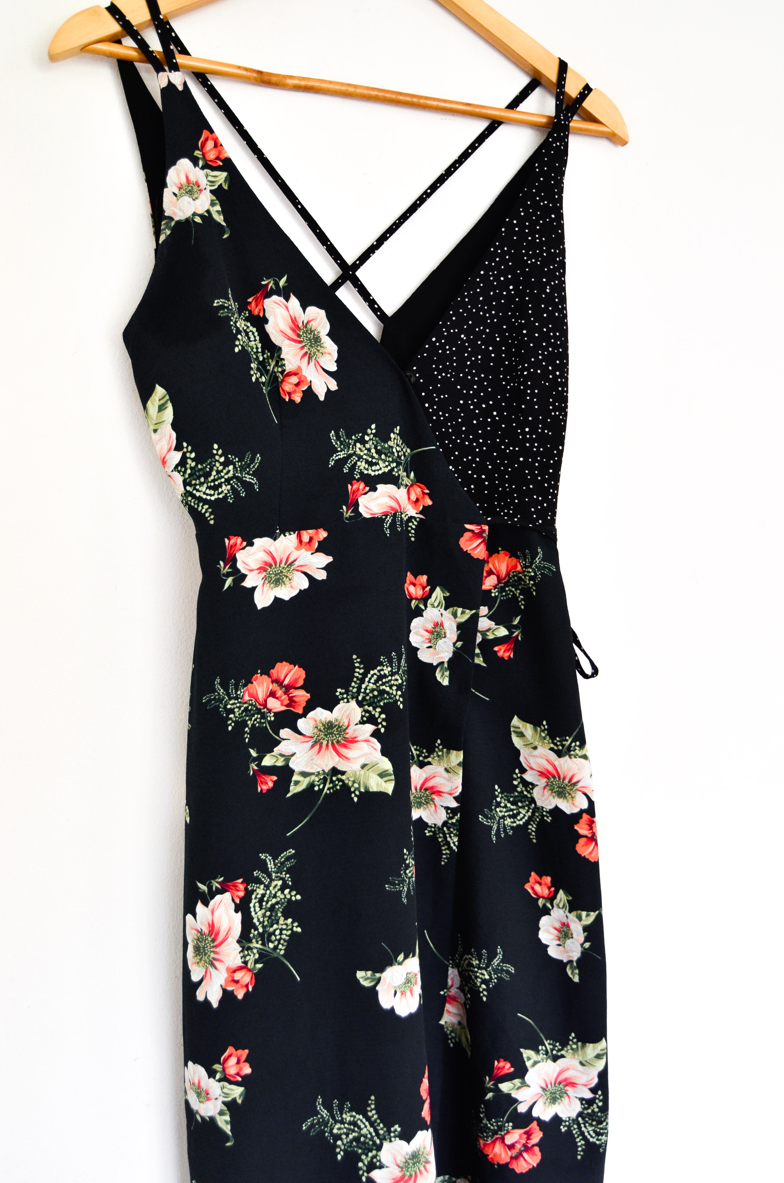 Vestido envolvente floral 