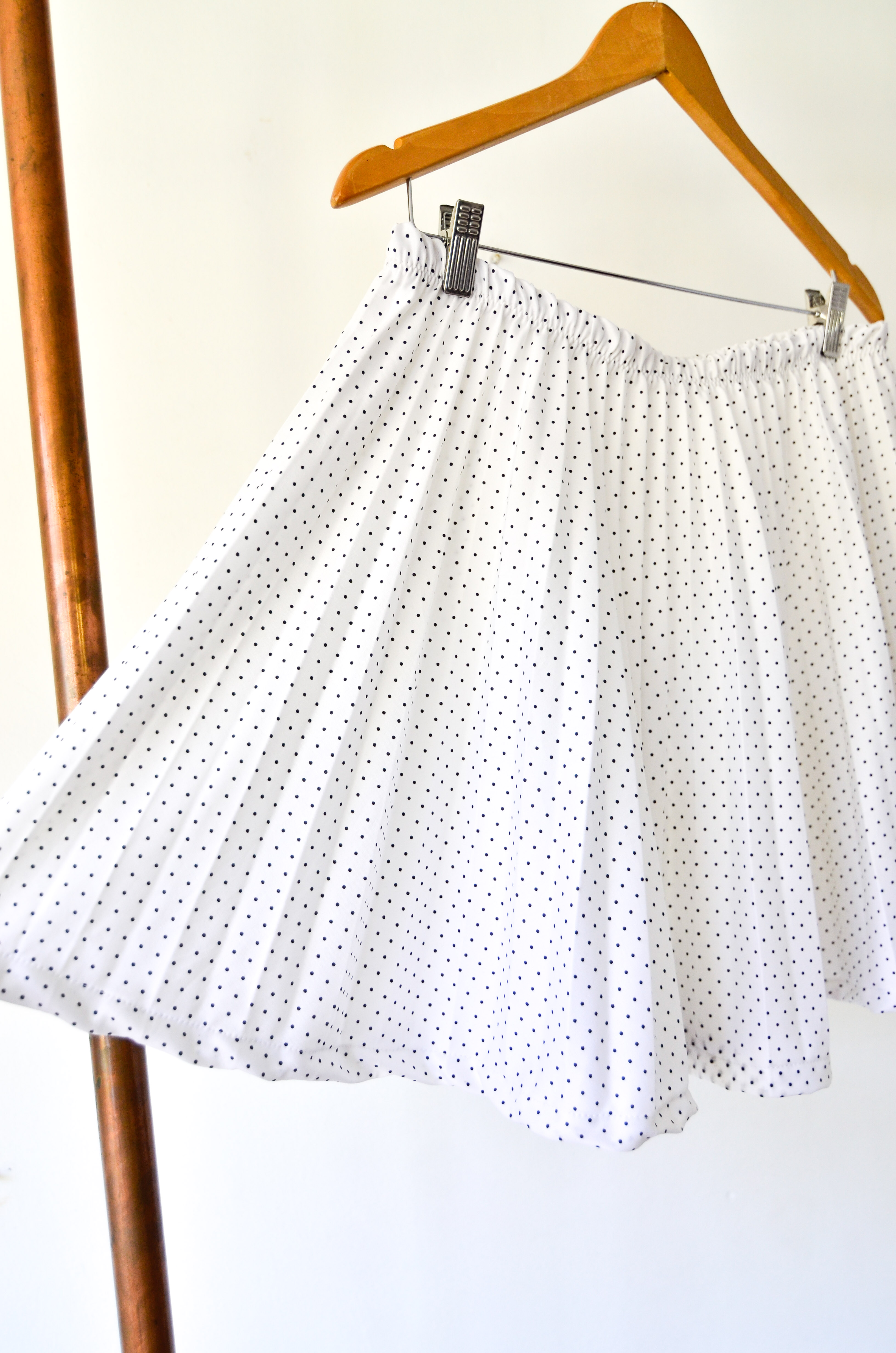 Falda reworked dots