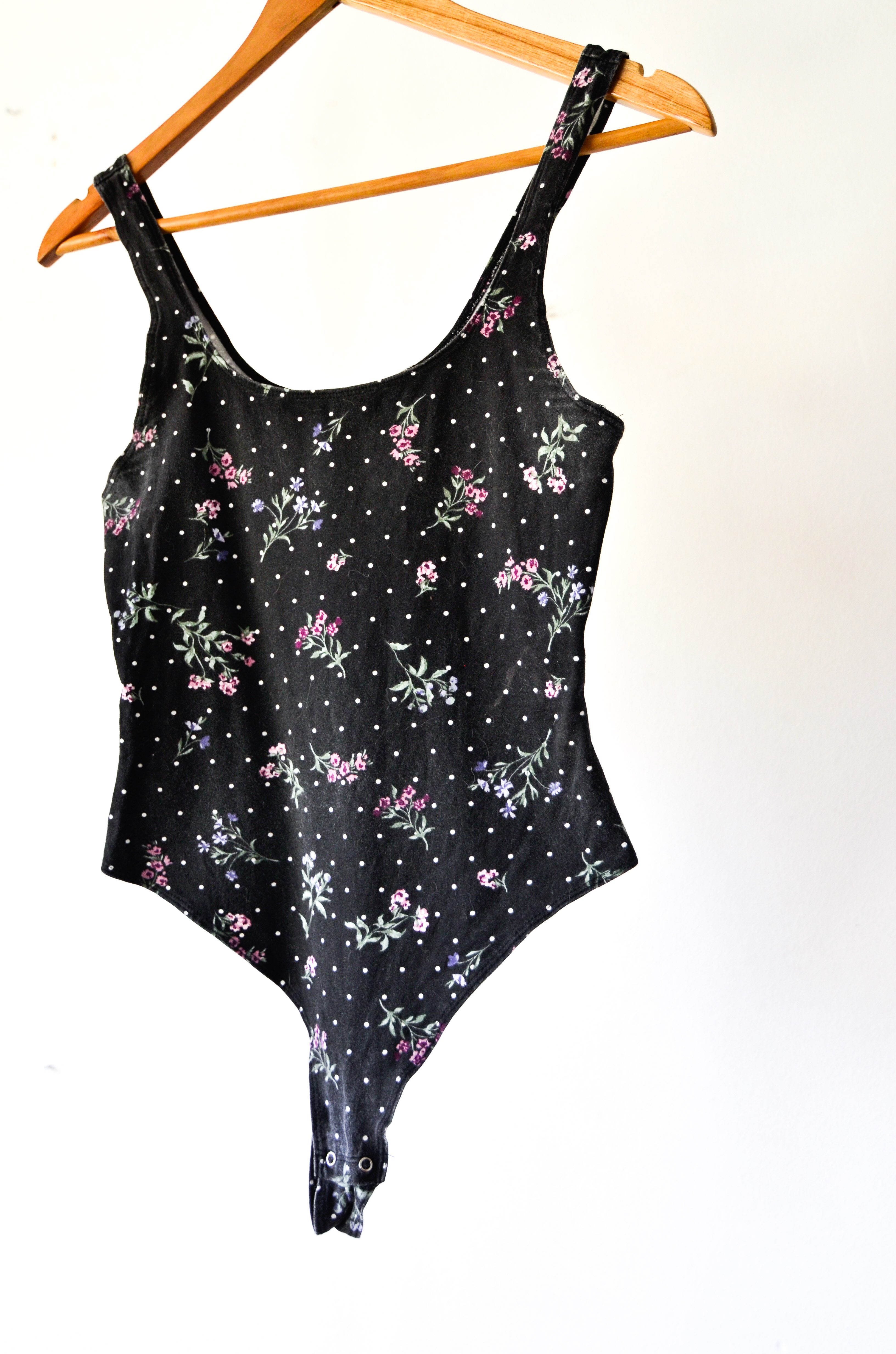 Body negro floral dots