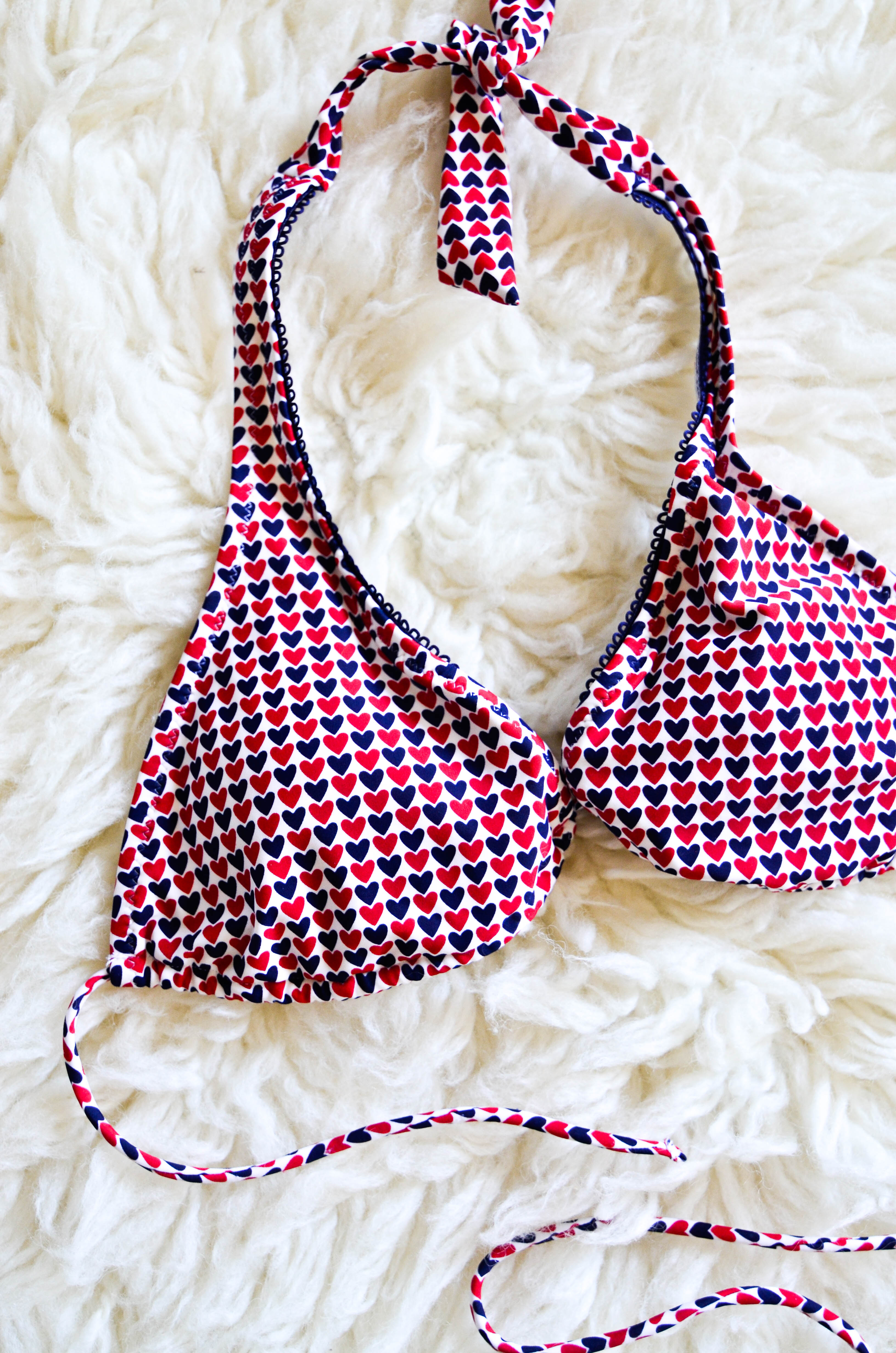 Top bikini print corazones