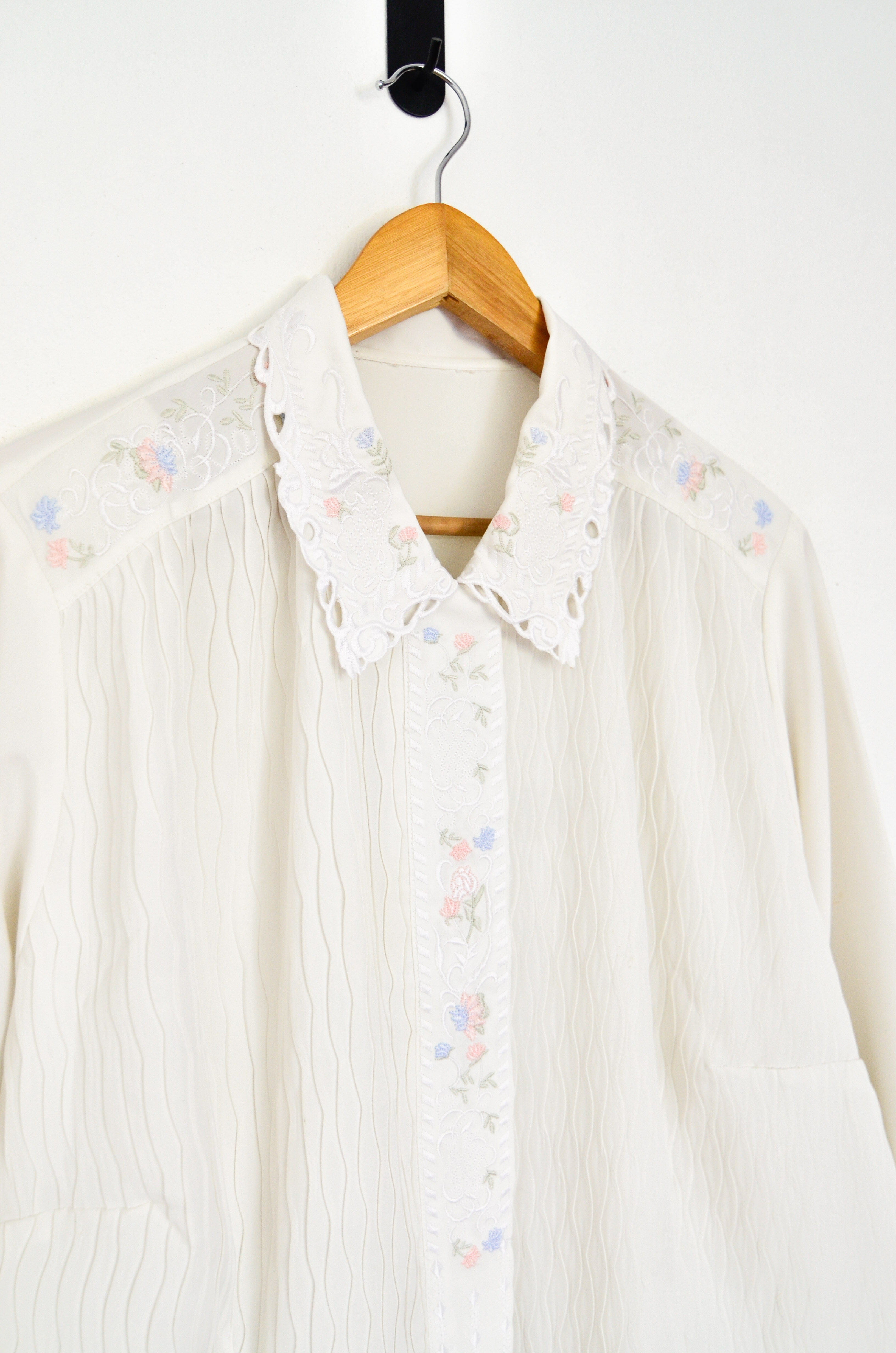 Blusa marfil bordado floral