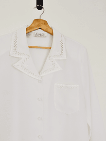 Blusa blanca cuello bordado vintage
