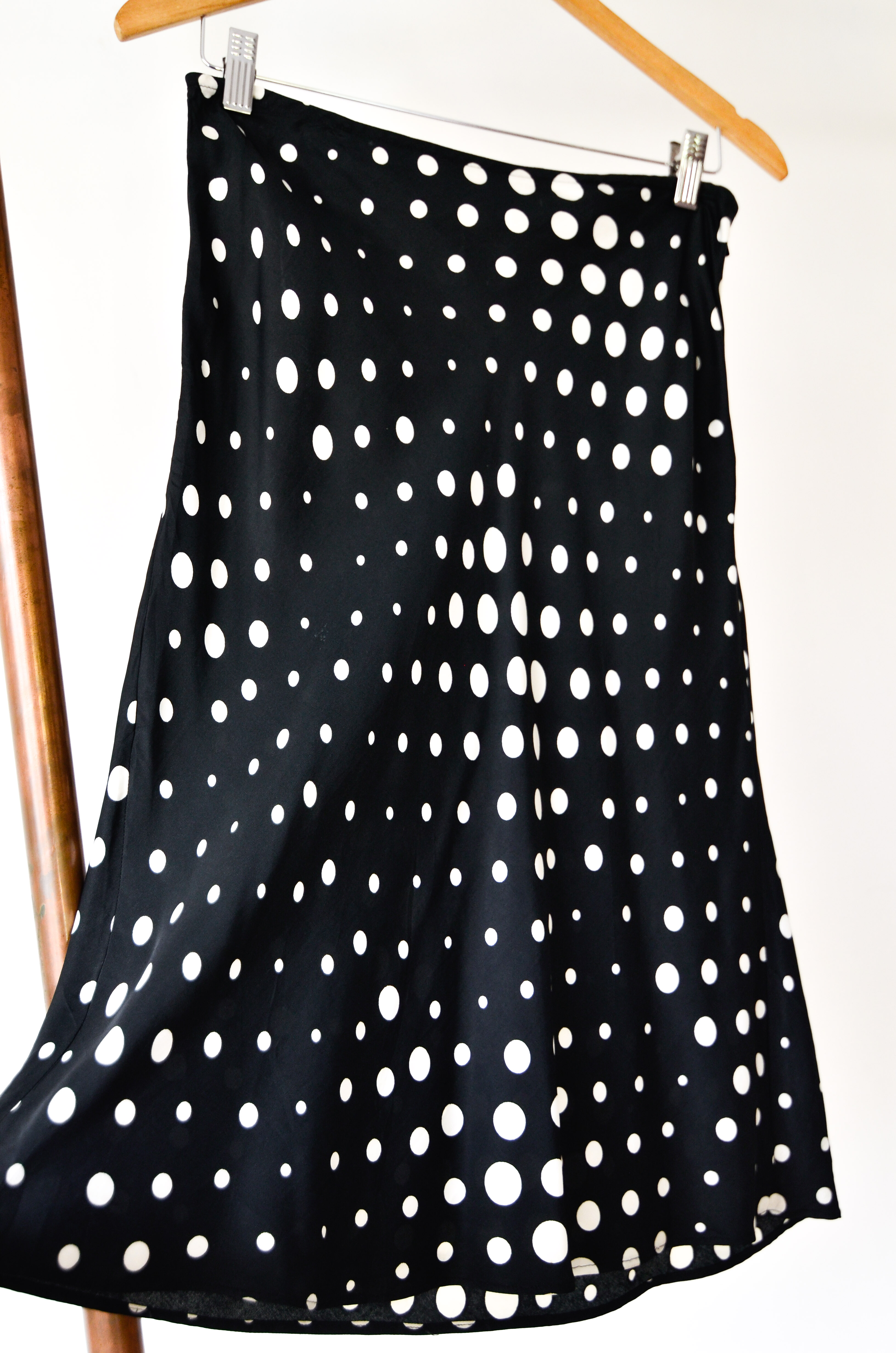 Falda negra polka dots 90s