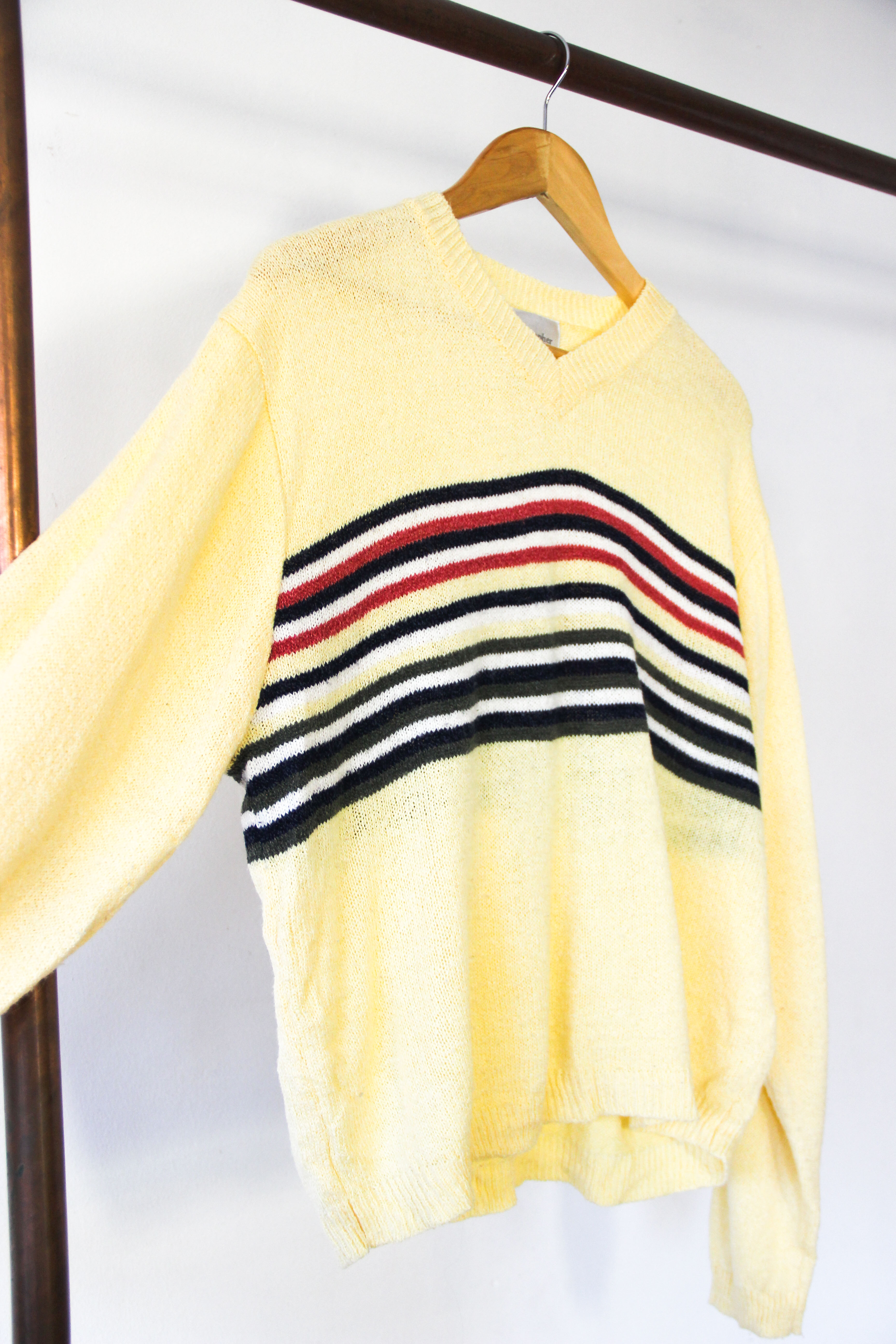 Sweater vintage amarillo franjas
