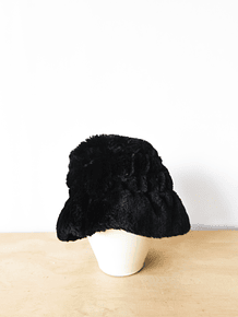 Sombrero negro furry 90s