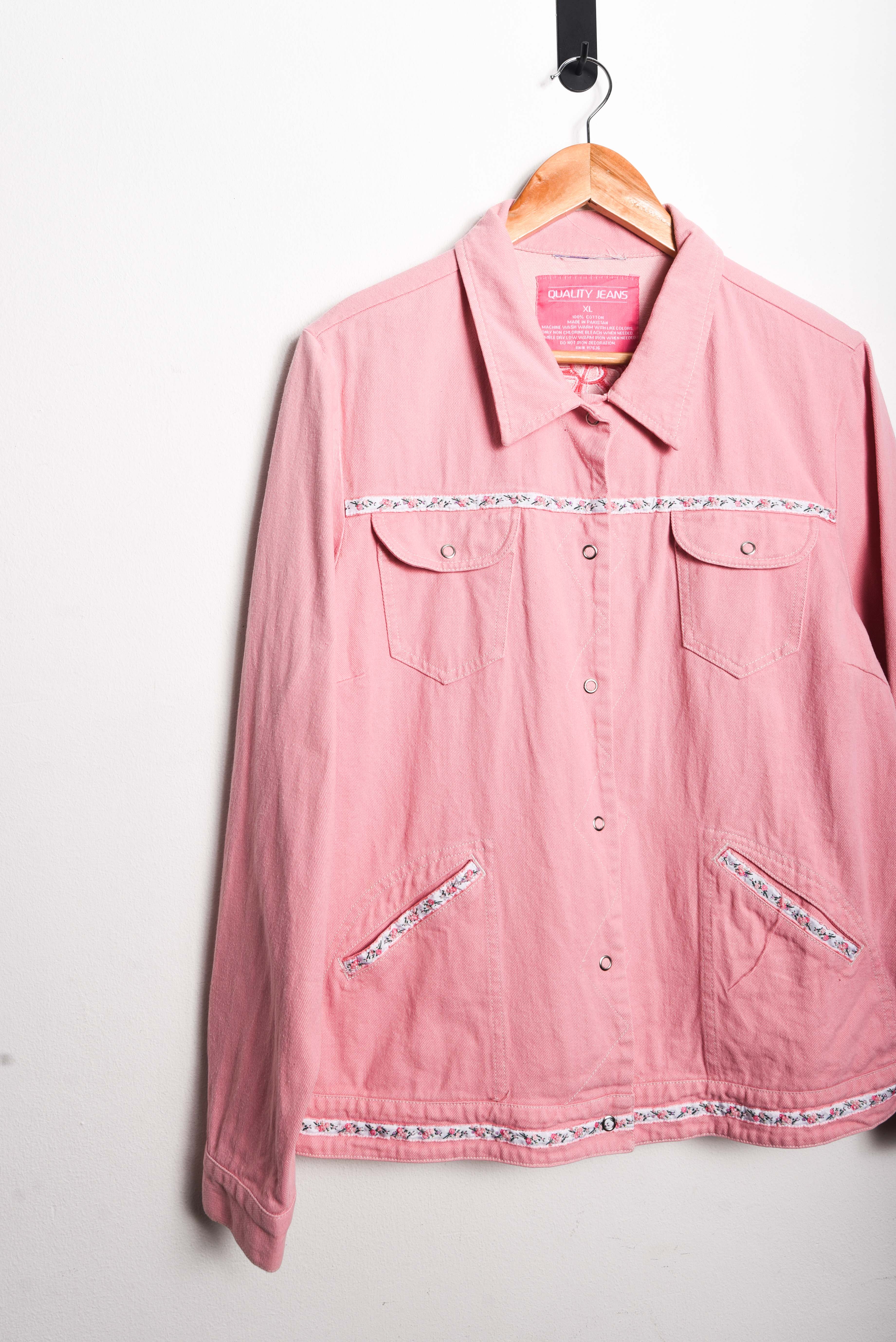 Chaqueta pink denim bordada