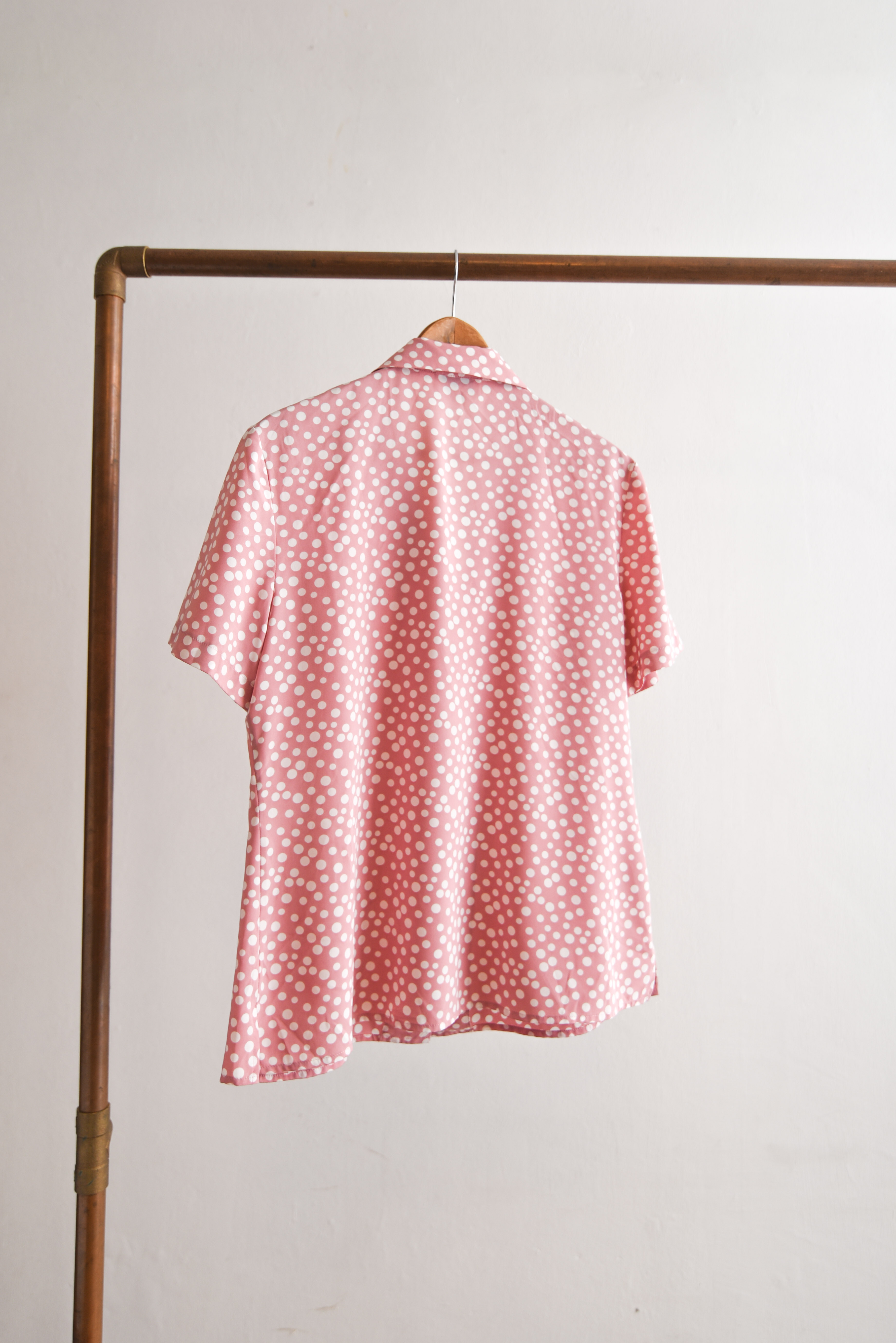 Blusa rosa pastel polka dots