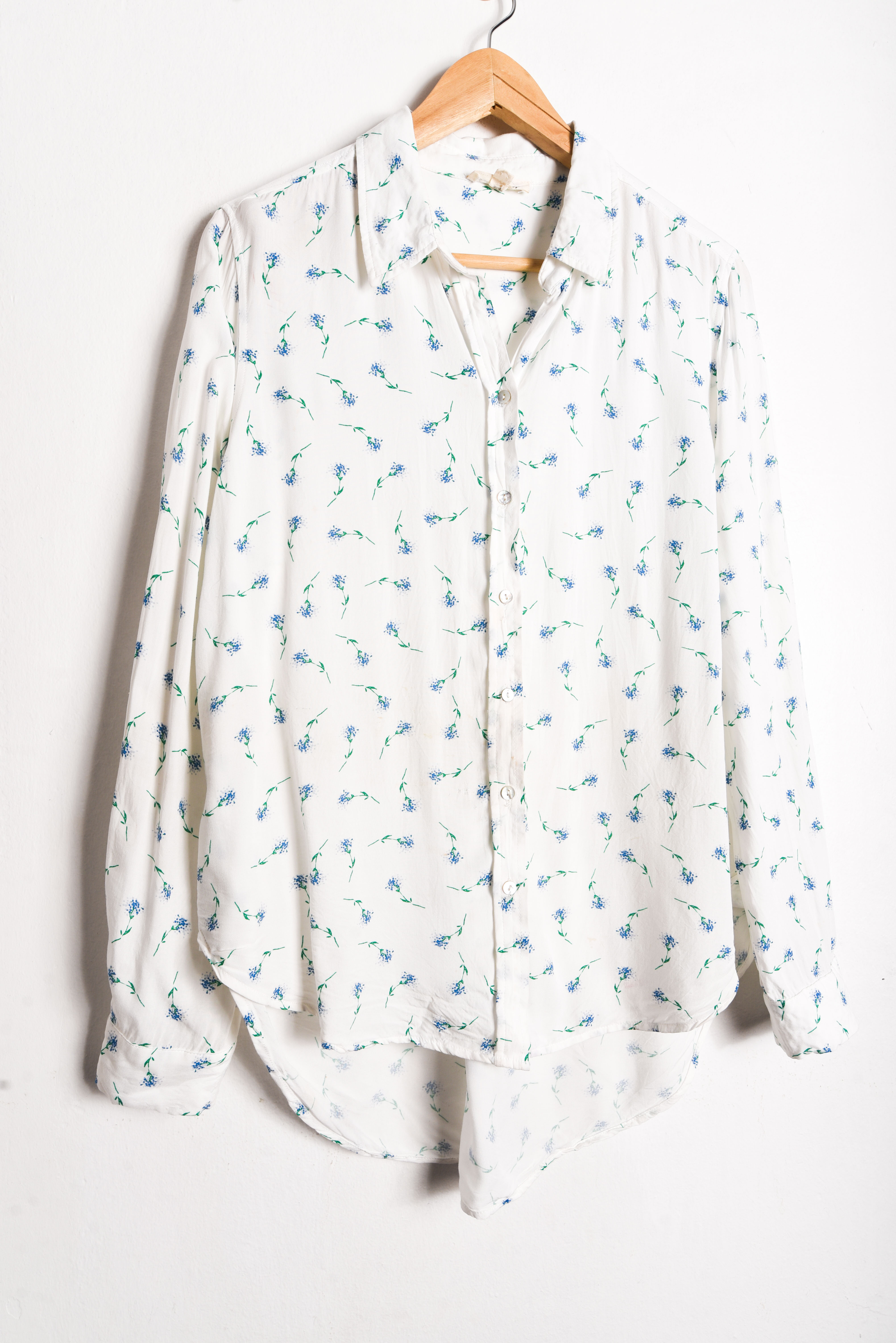 Camisa blanca floral summer