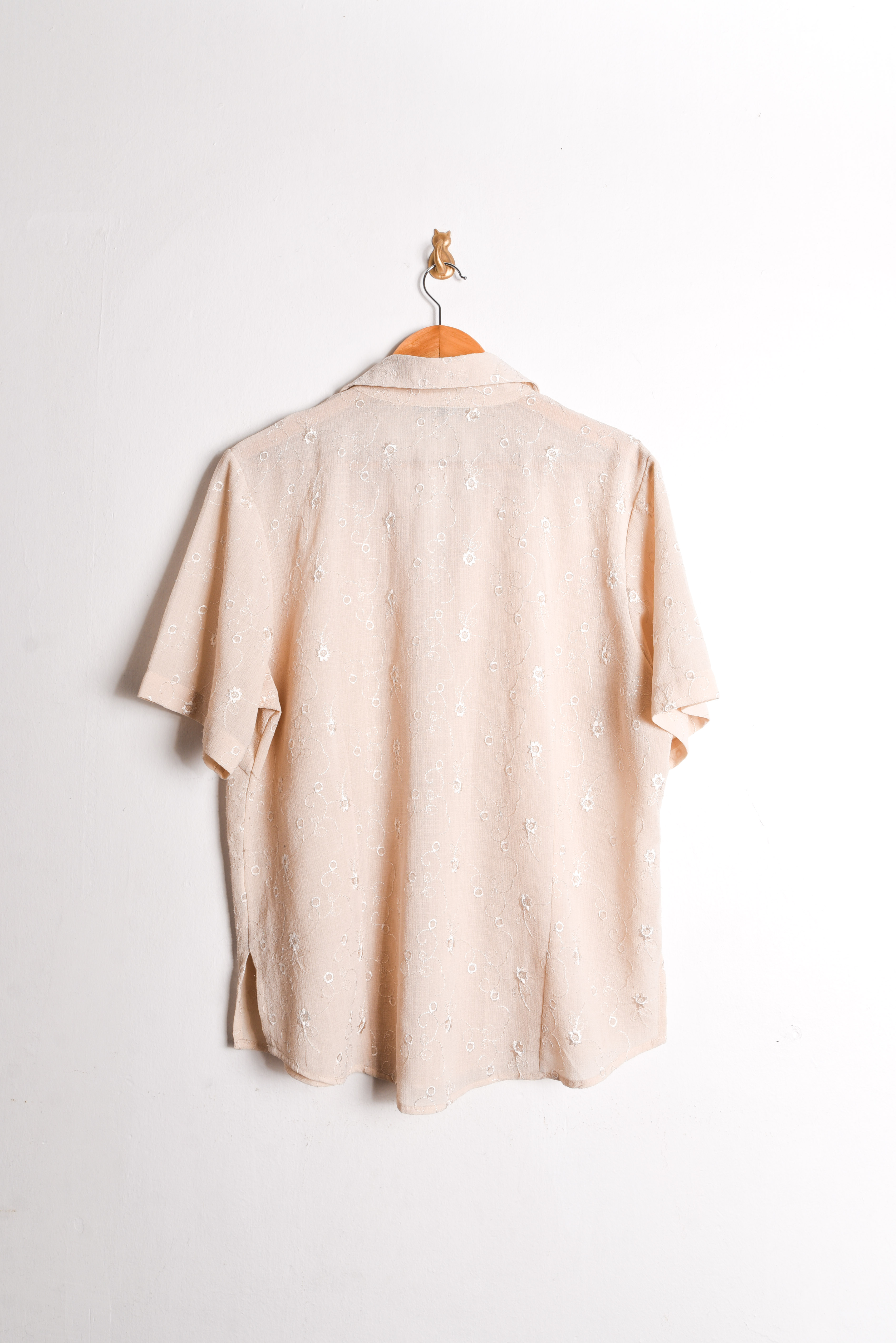 Blusa beige bordado floral