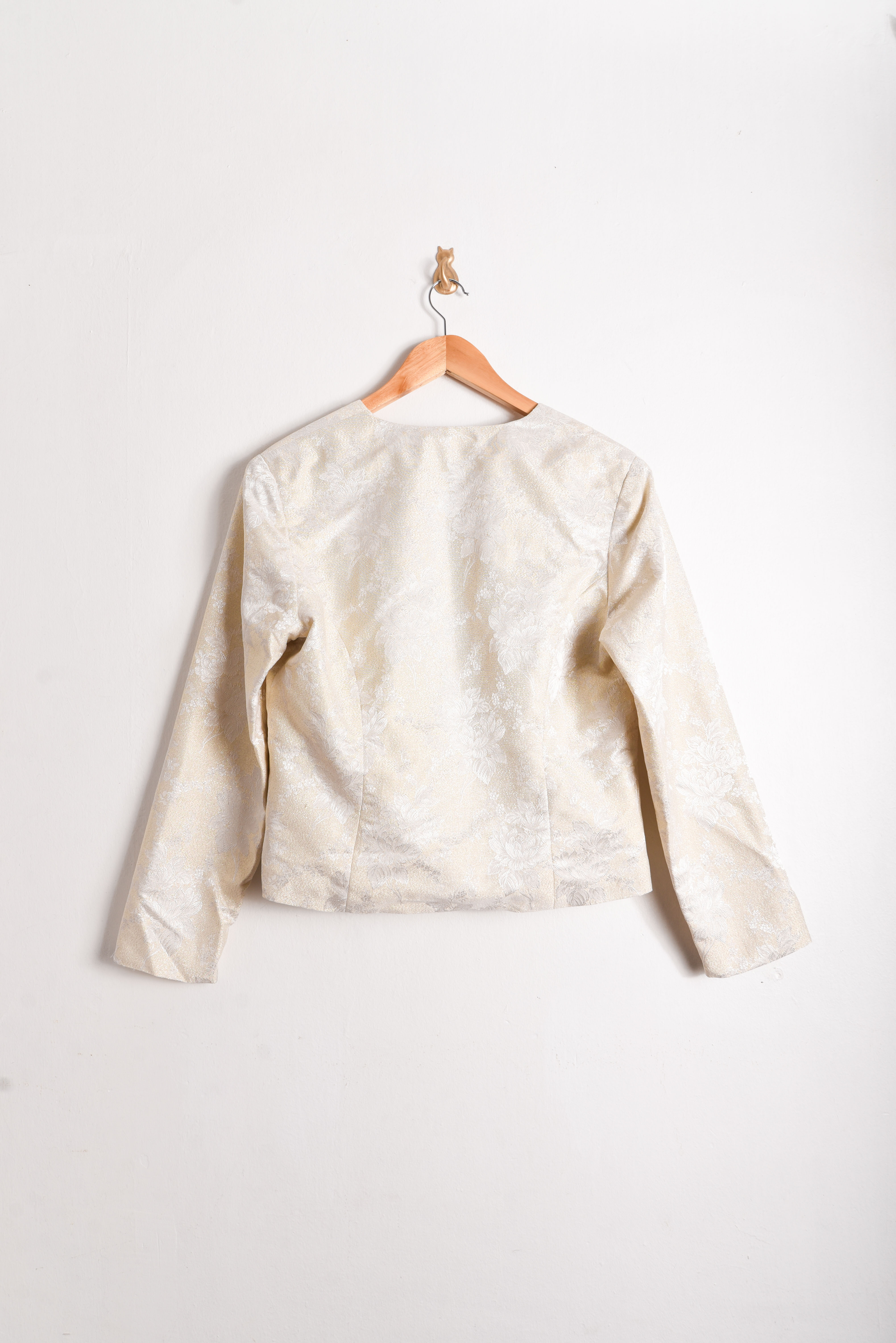 Chaqueta marfil brocato vintage