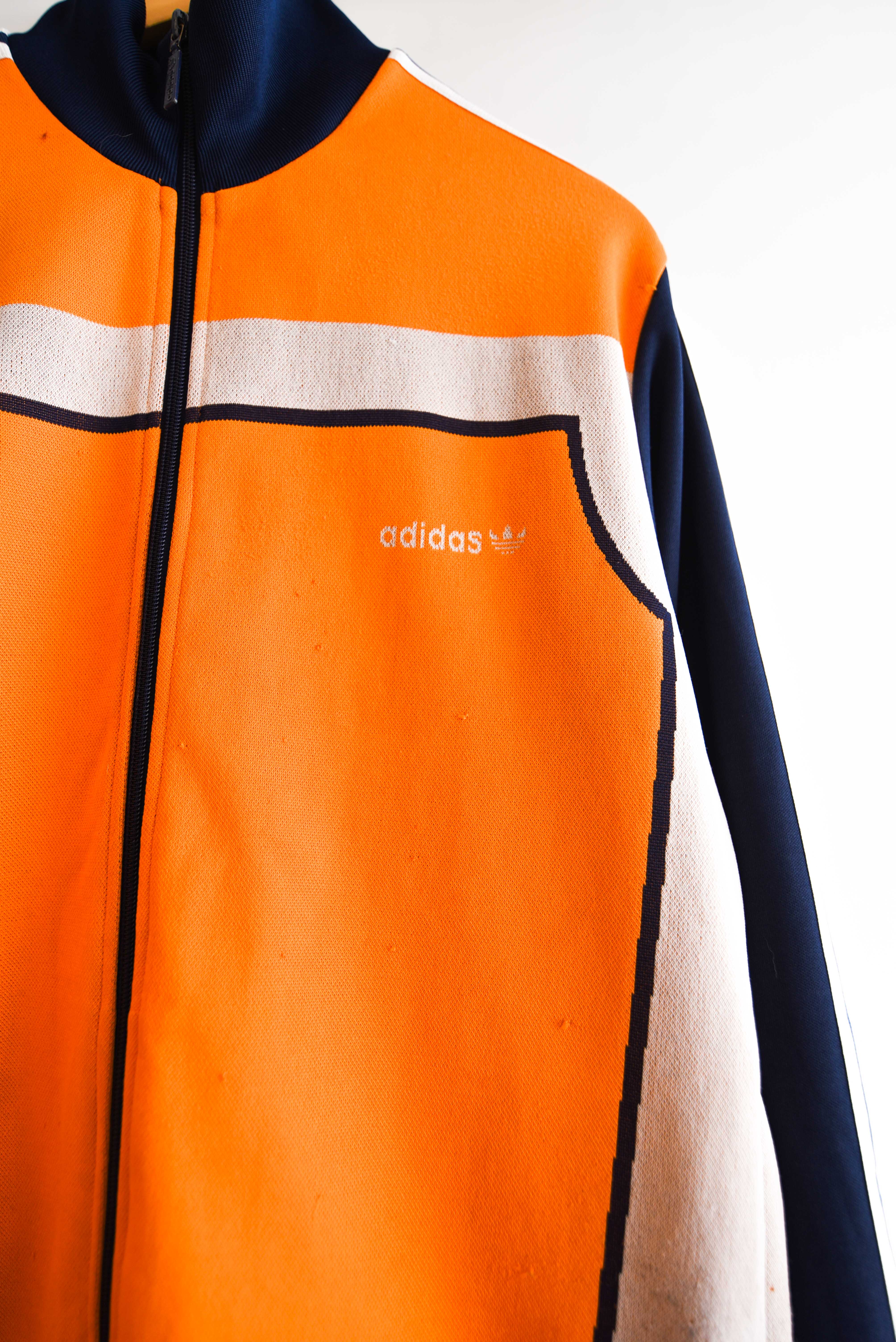 Polerón Adidas azul naranjo