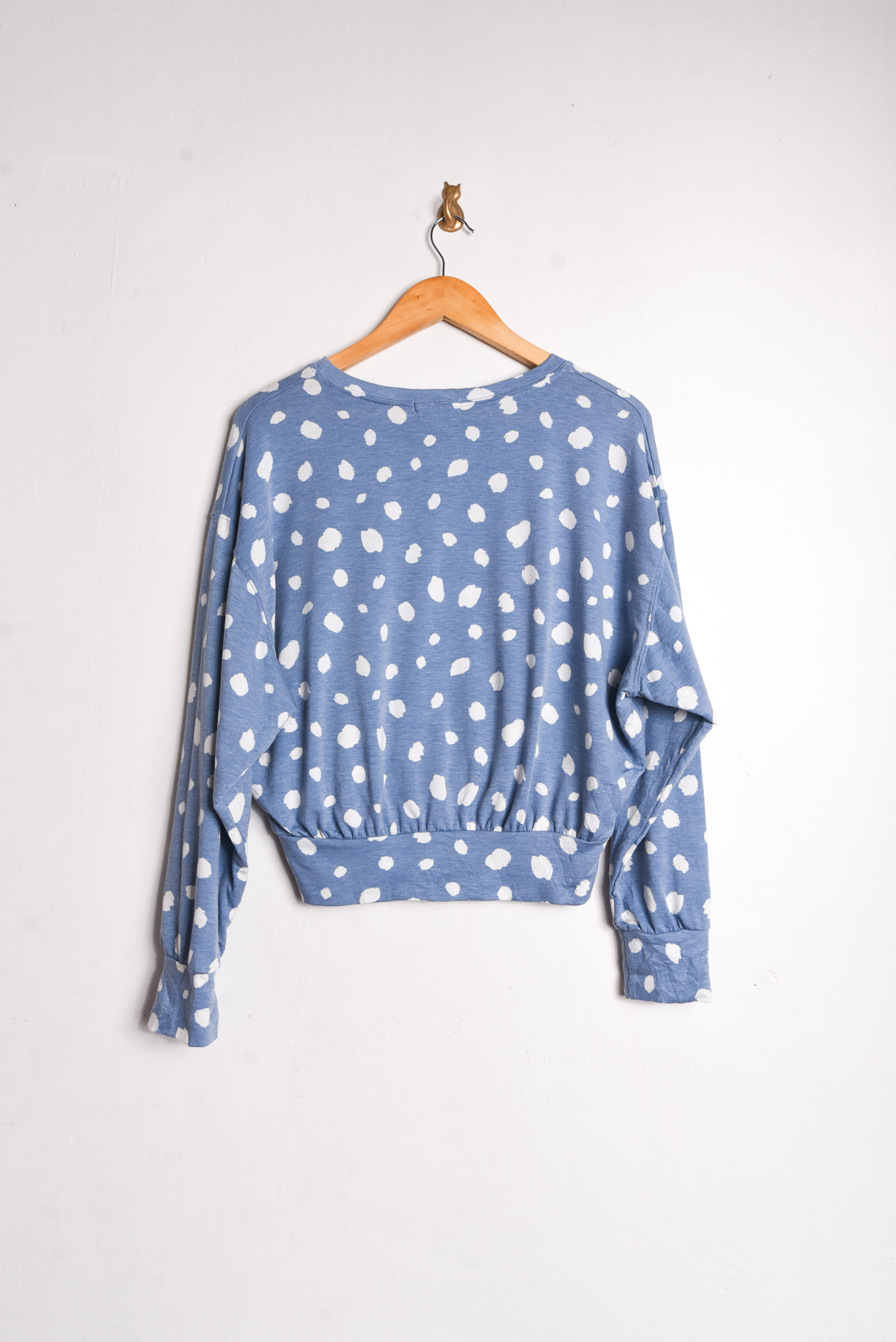 Polerón crop lunares