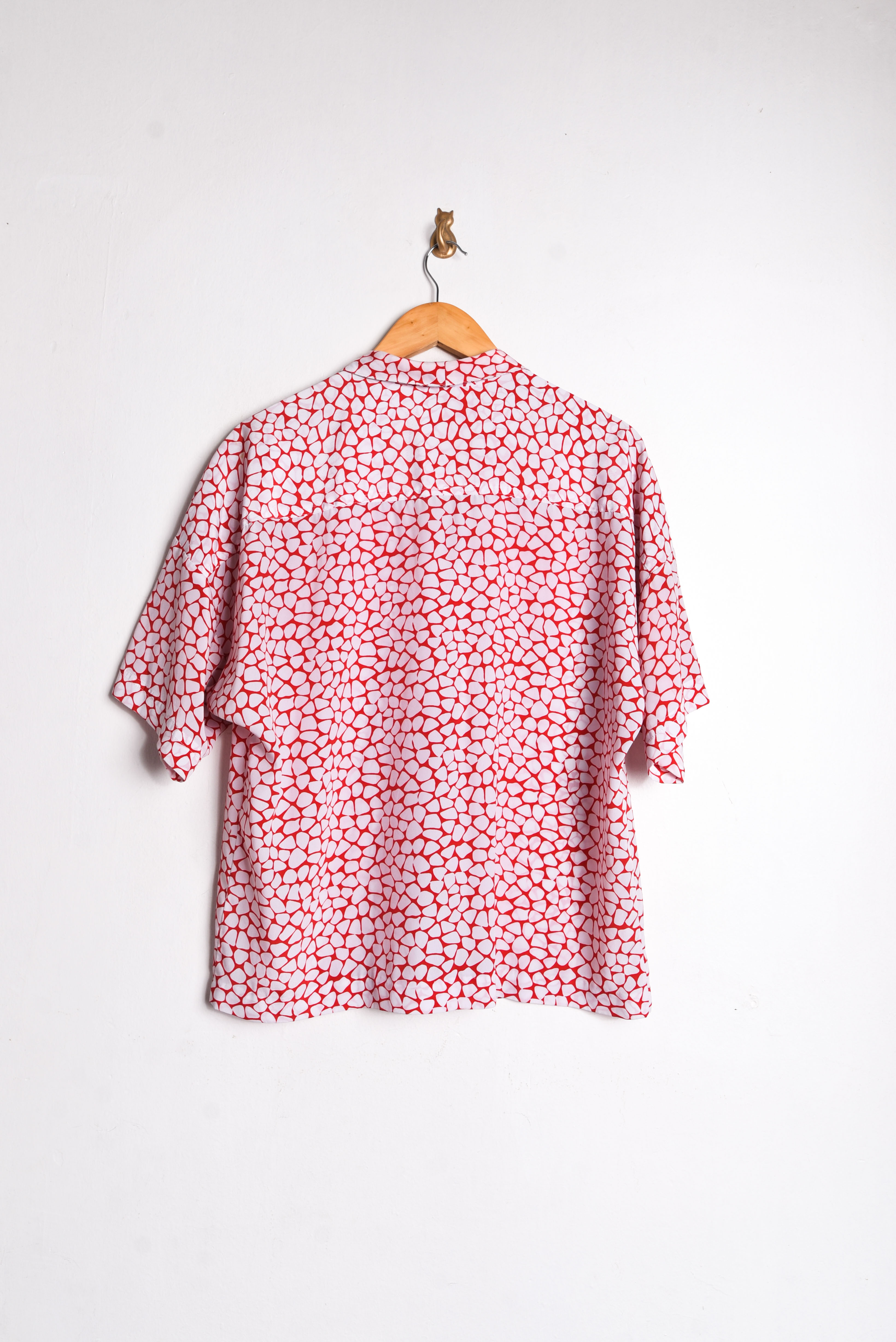 Blusa bicolor estampa vintage