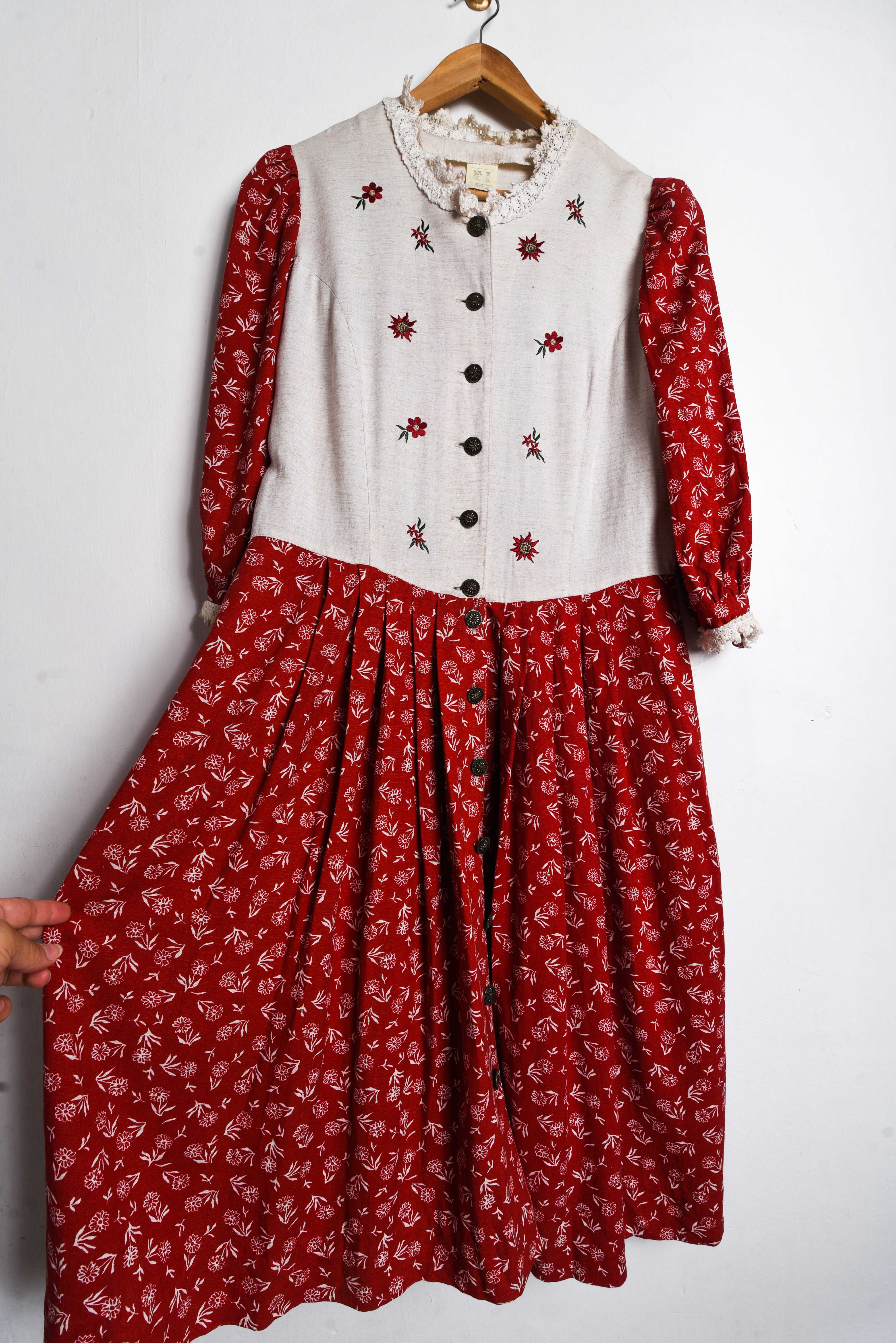 Vestido vintage rojo floral bordado