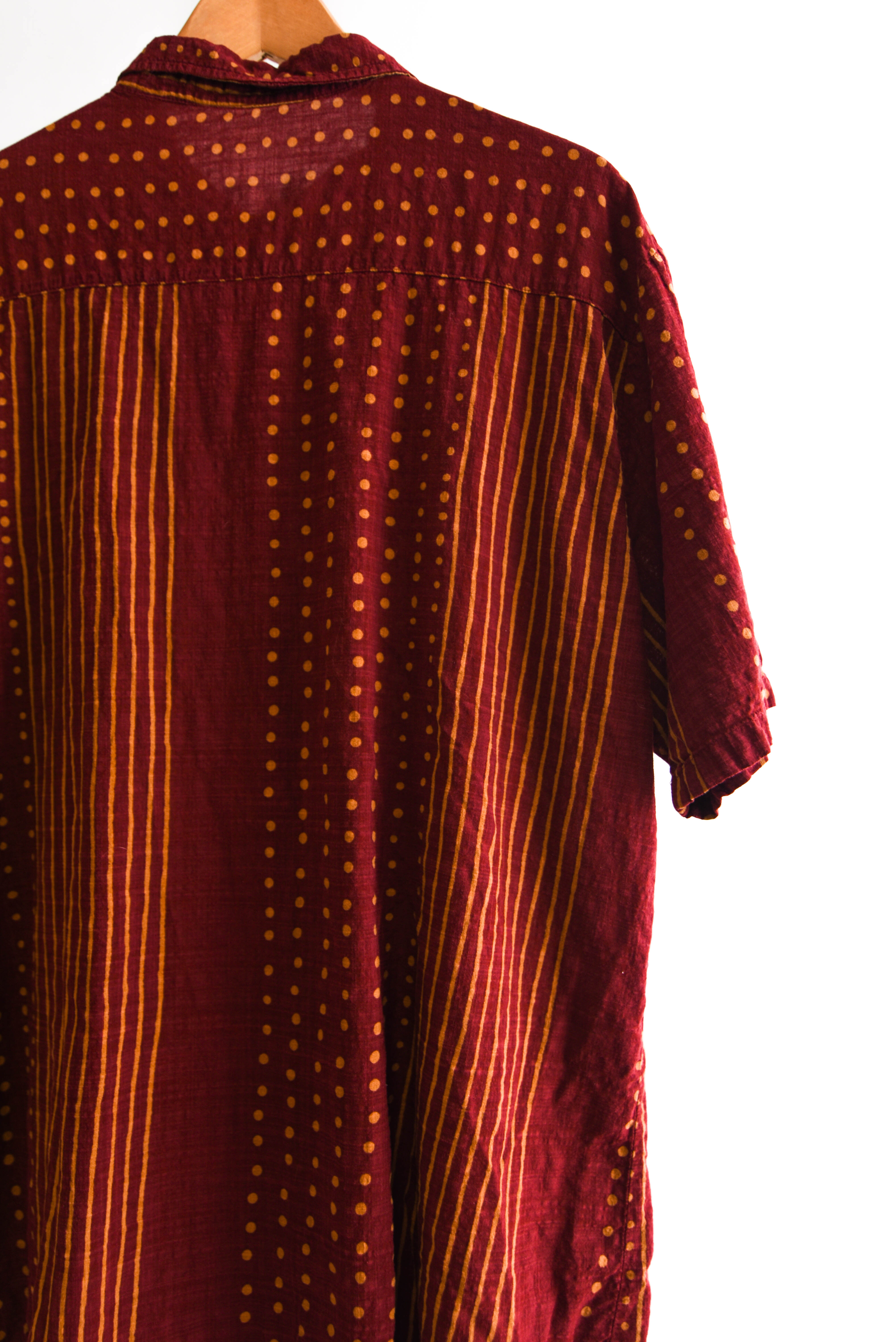 Camisa roja rayas y puntos 