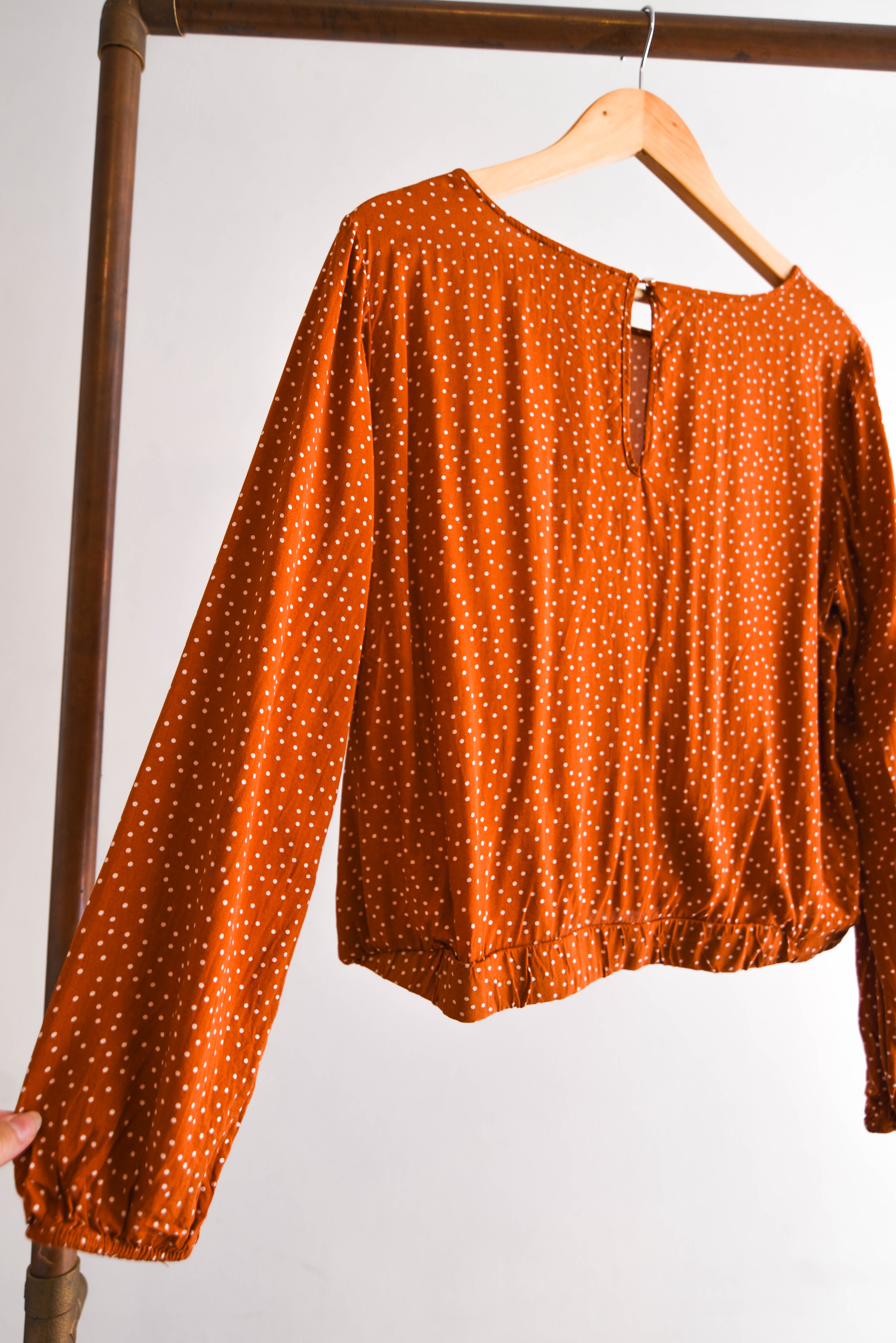 Blusa naranja dots