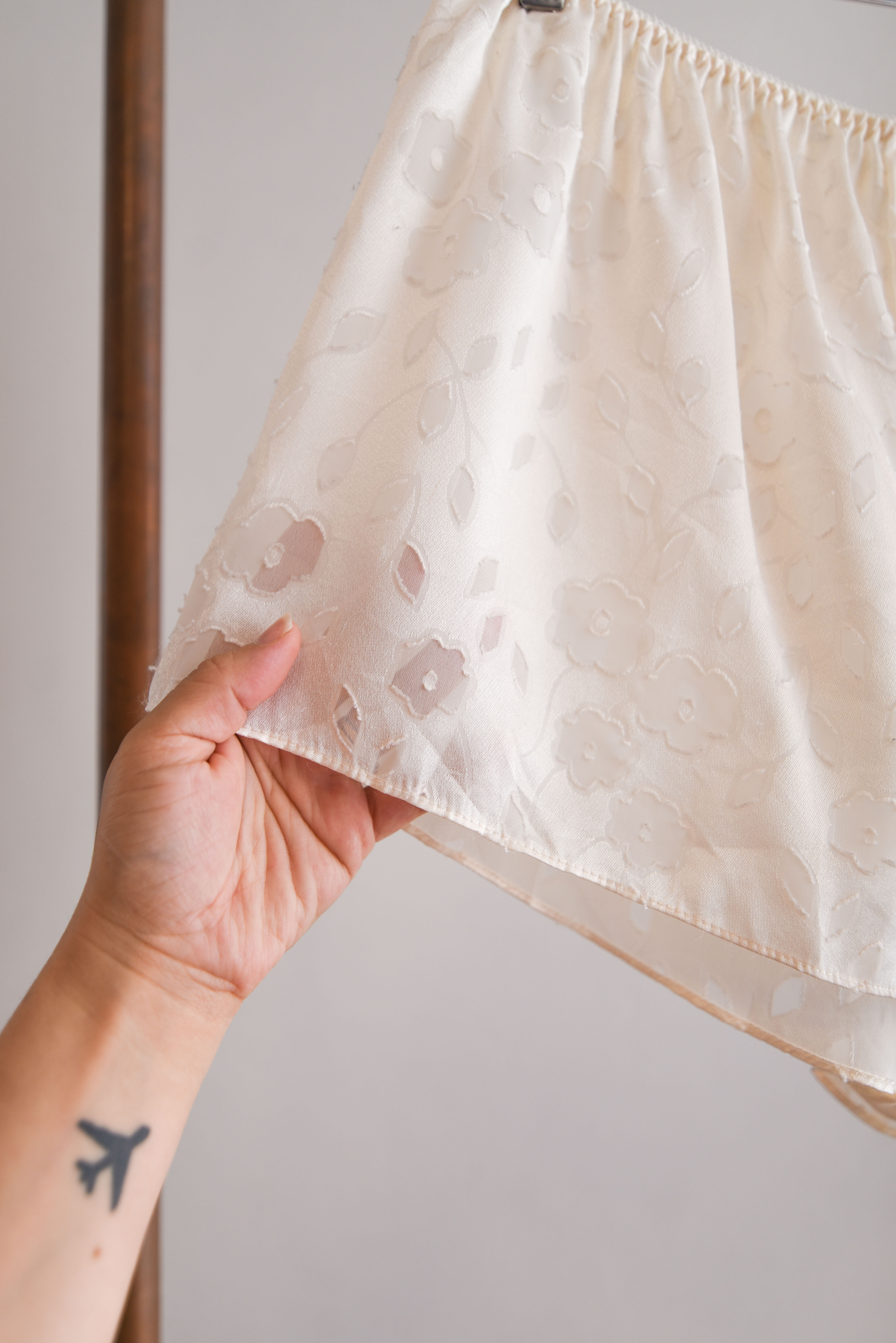 Short lencero marfil floral