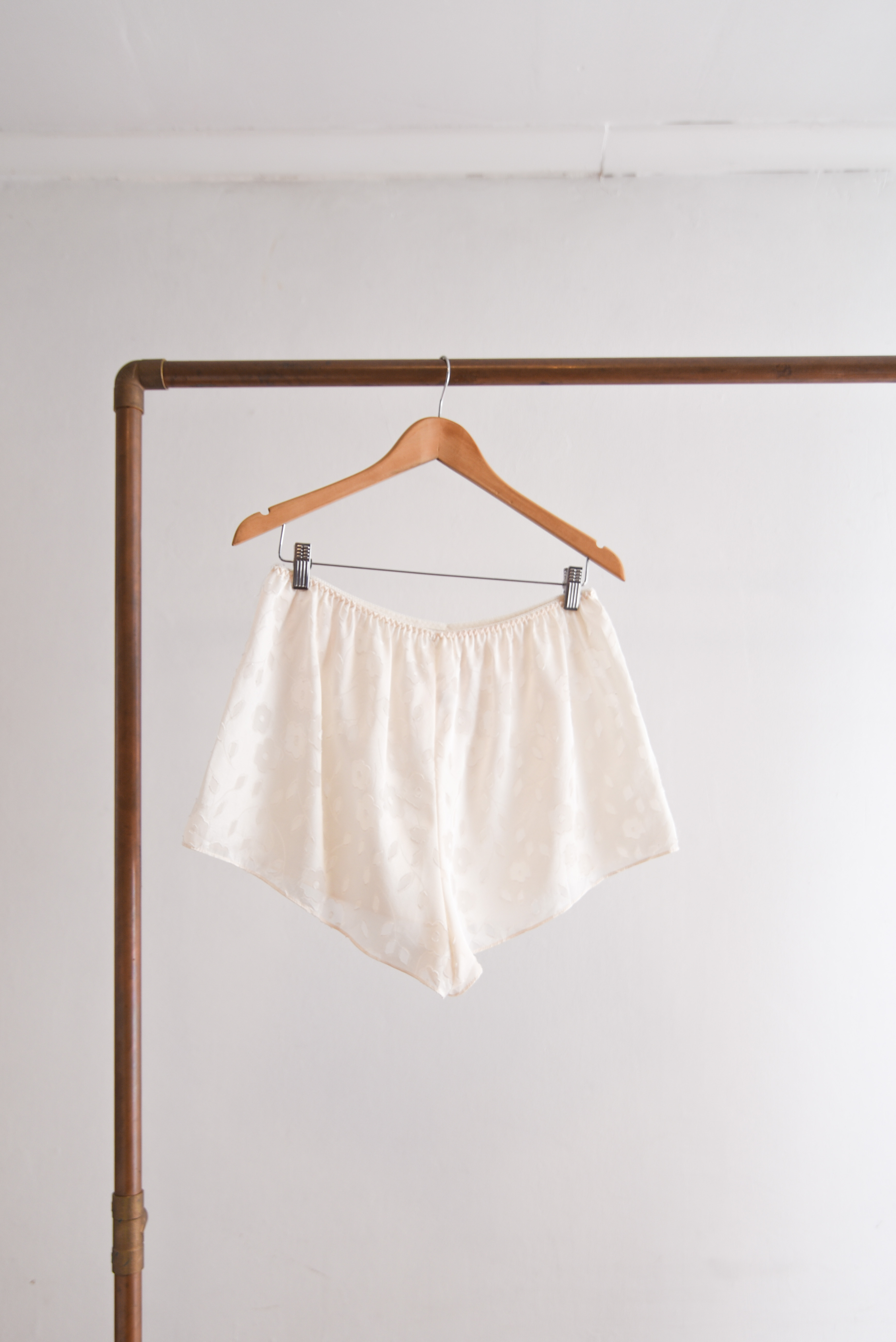 Short lencero marfil floral