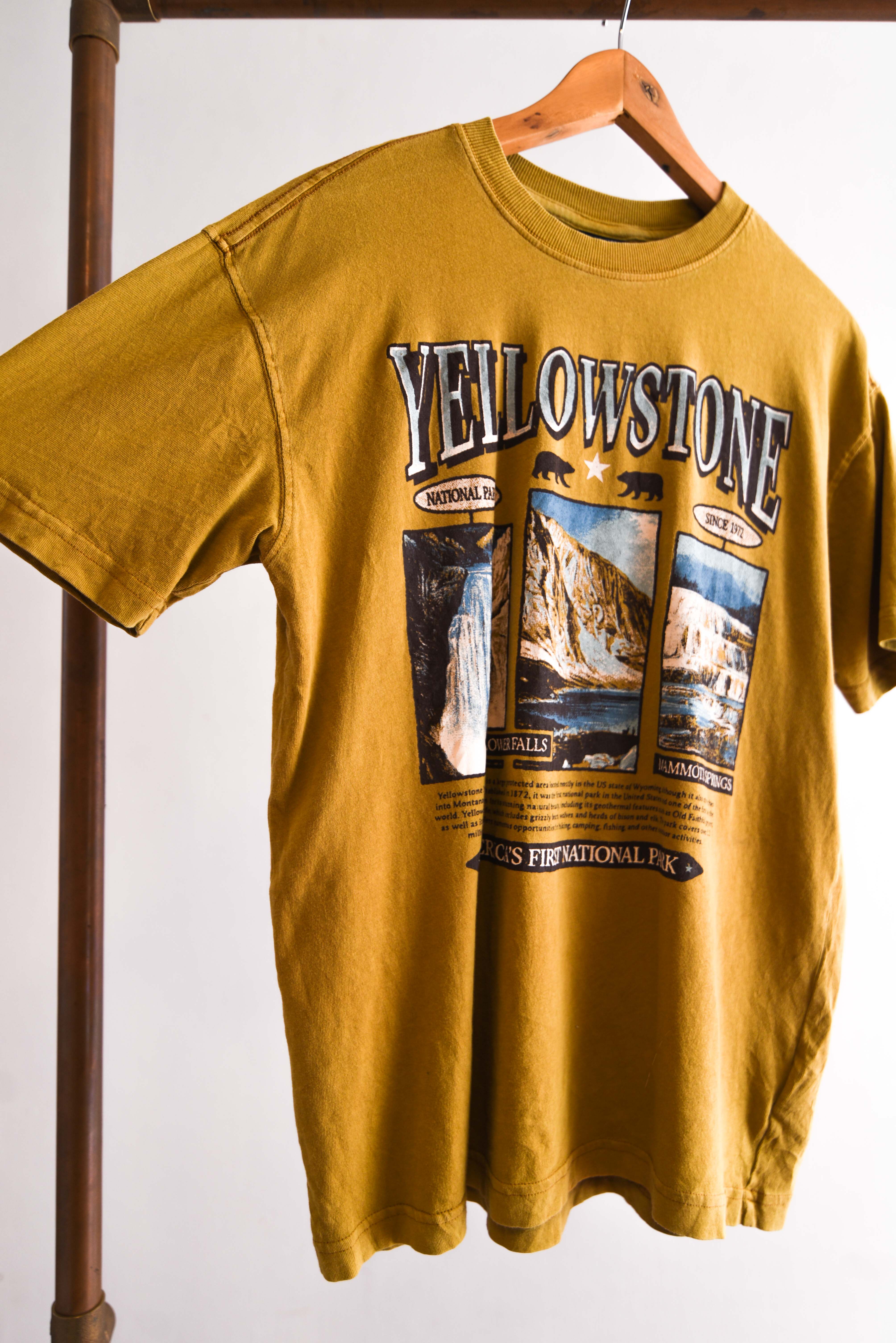 Polera gráfica Yellowstone
