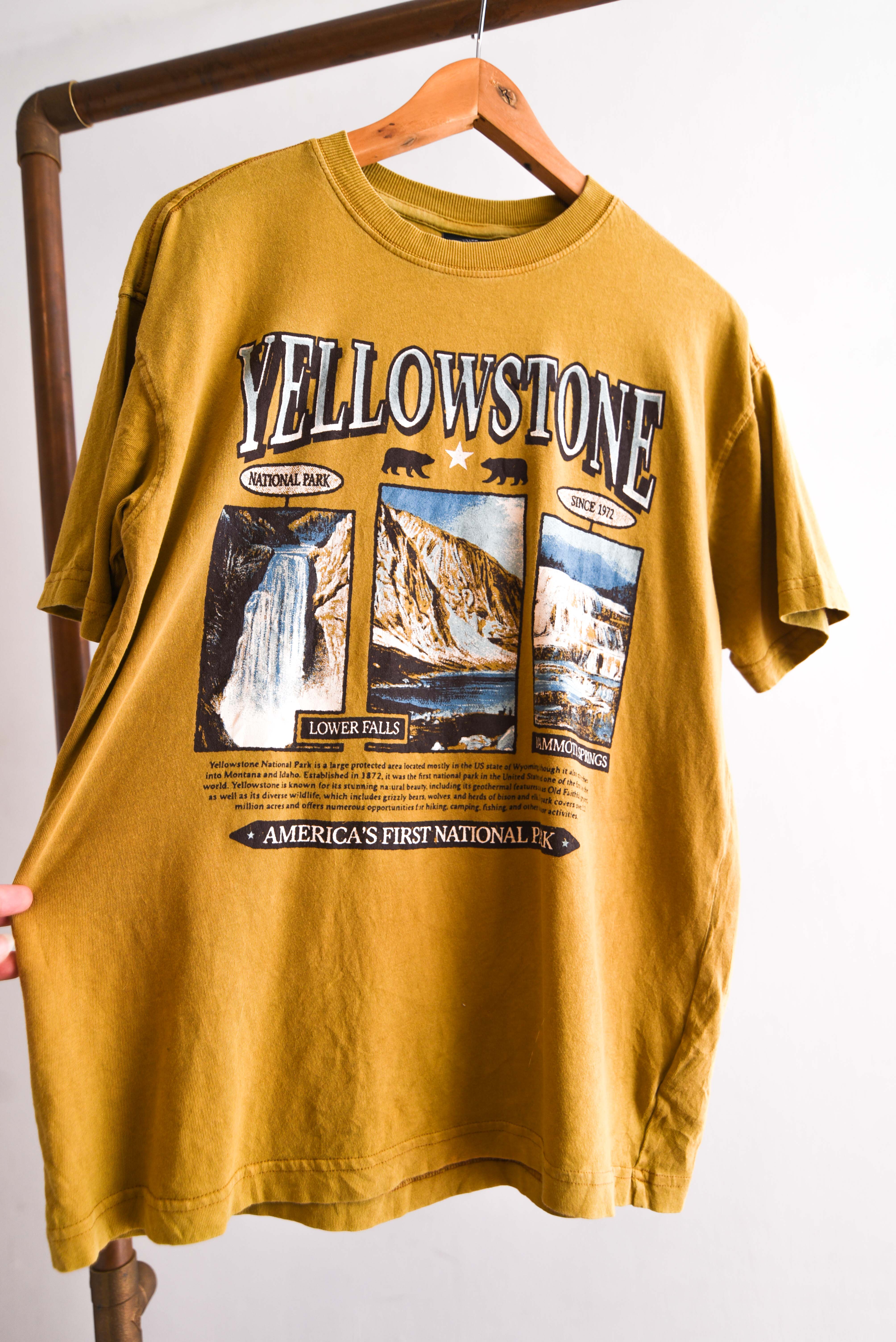 Polera gráfica Yellowstone