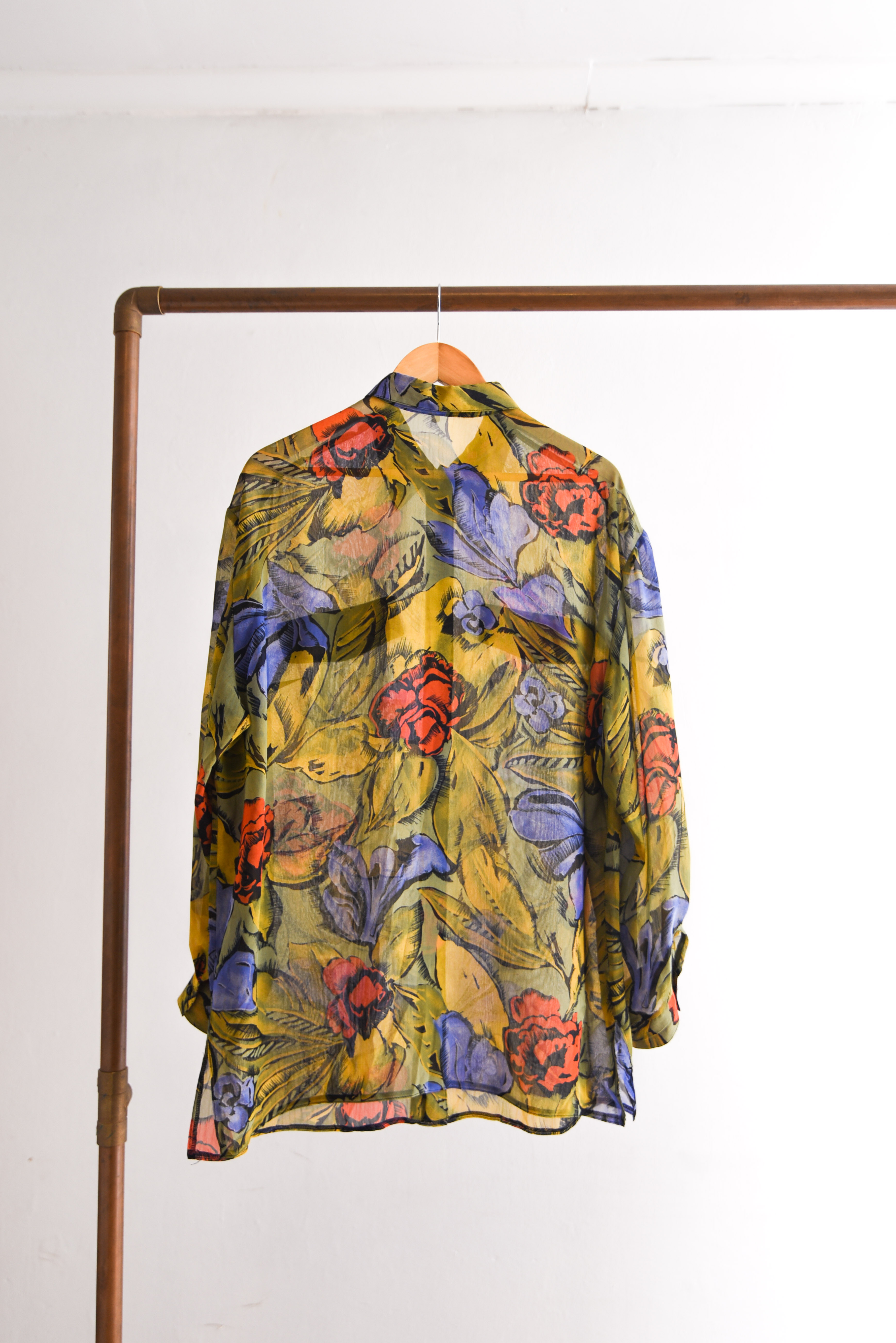 Blusón vintage transparencia floral