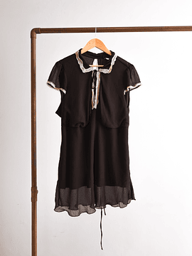 Blusa chocolate y encaje