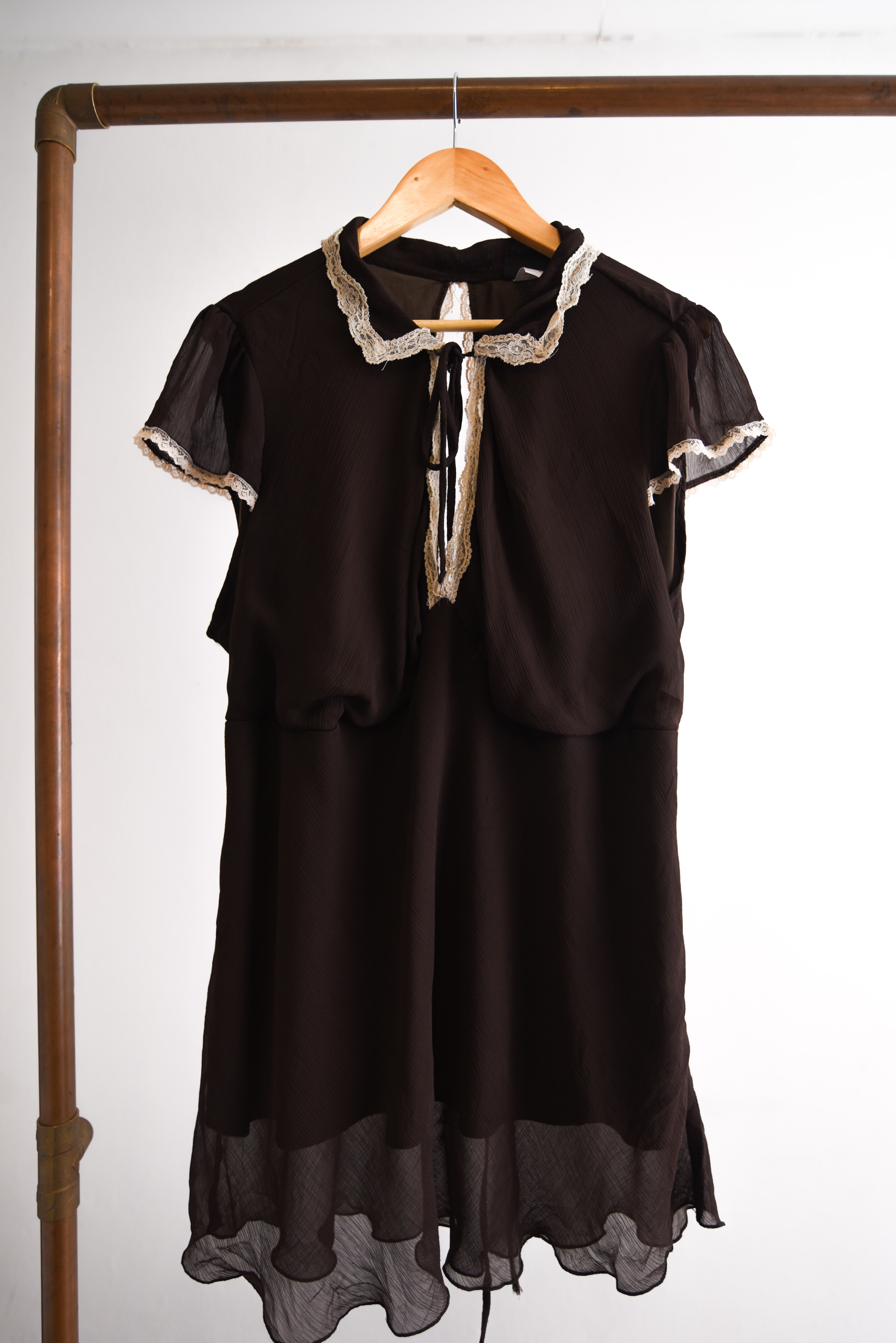 Blusa chocolate y encaje