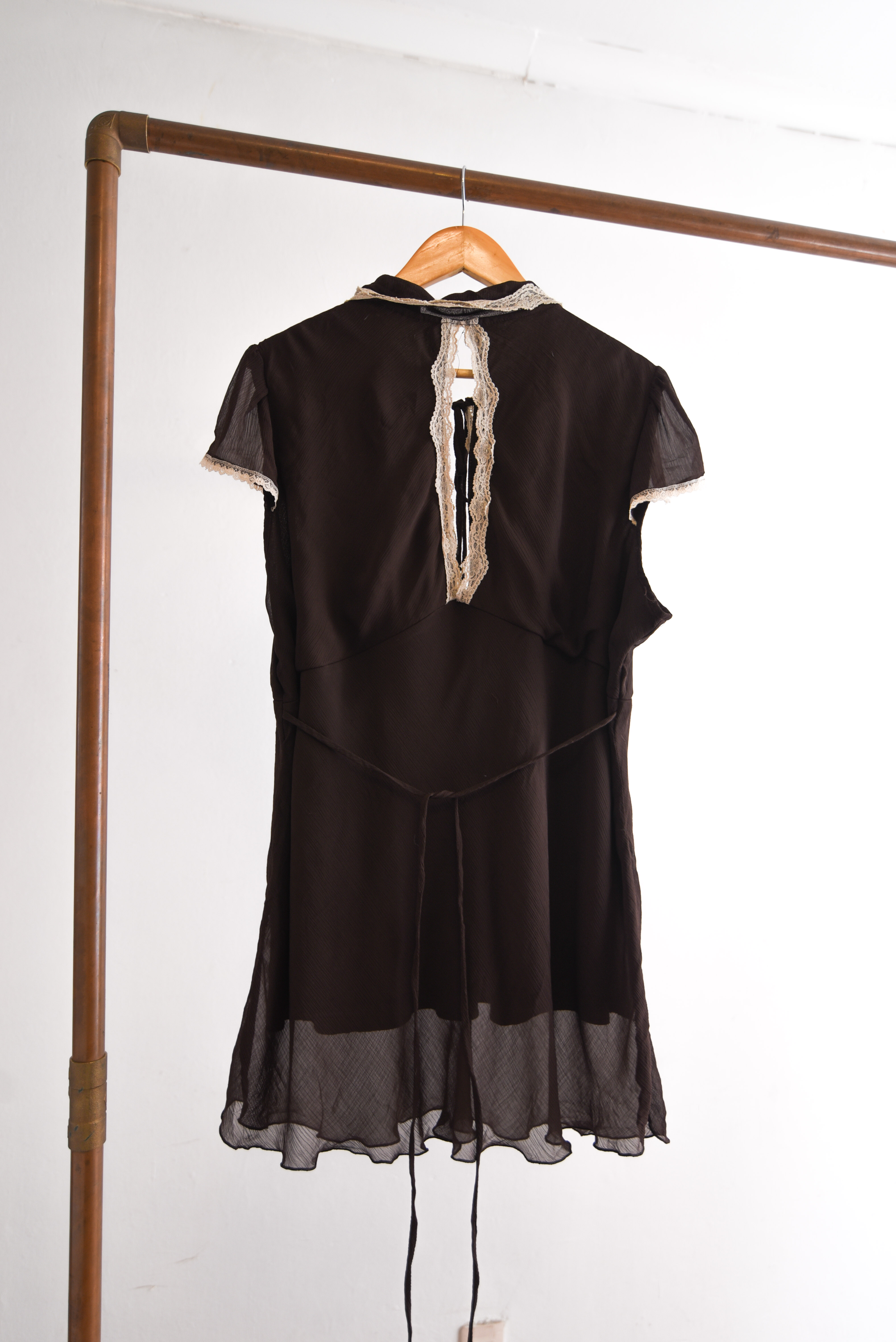 Blusa chocolate y encaje