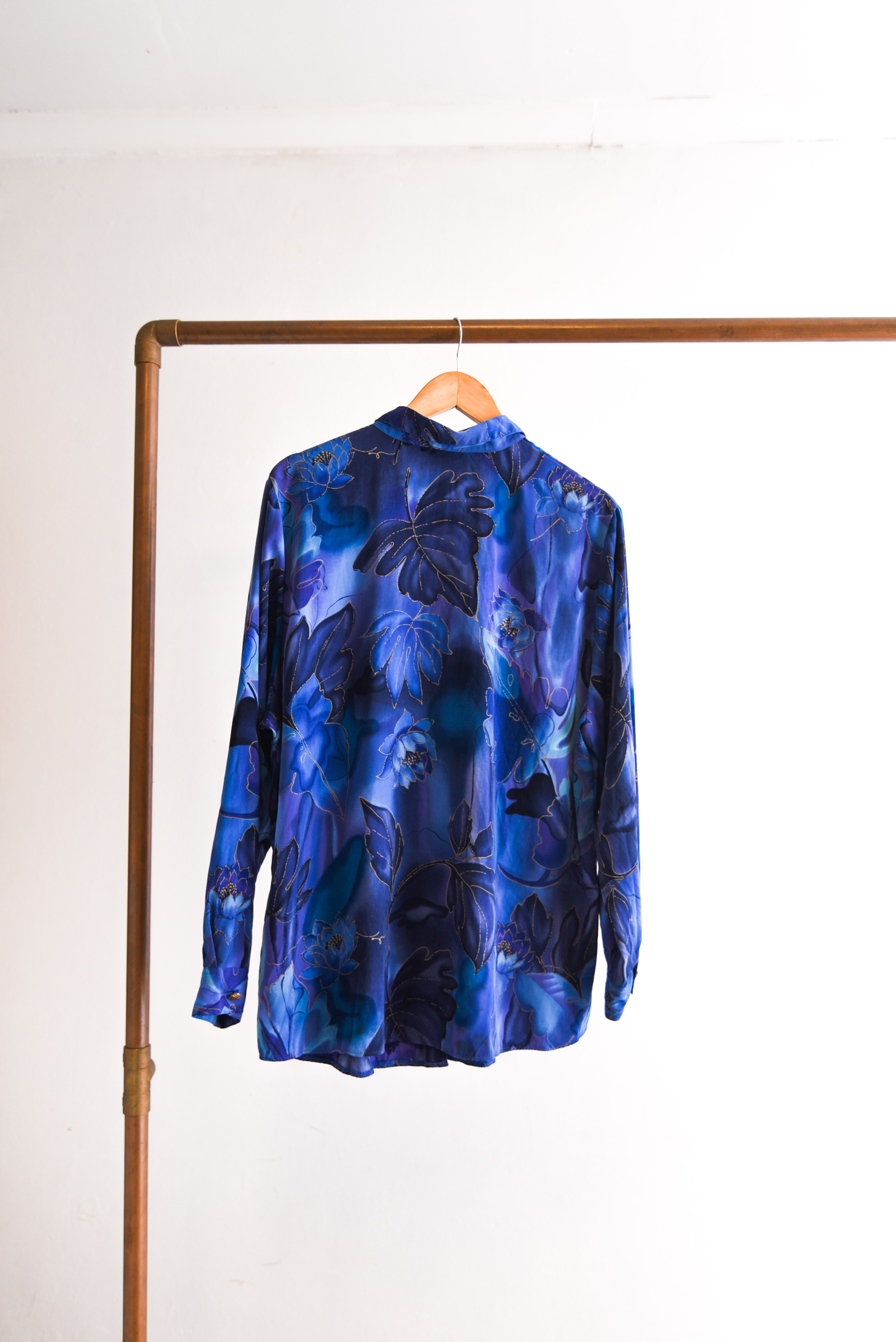 Blusa azulina hojitas