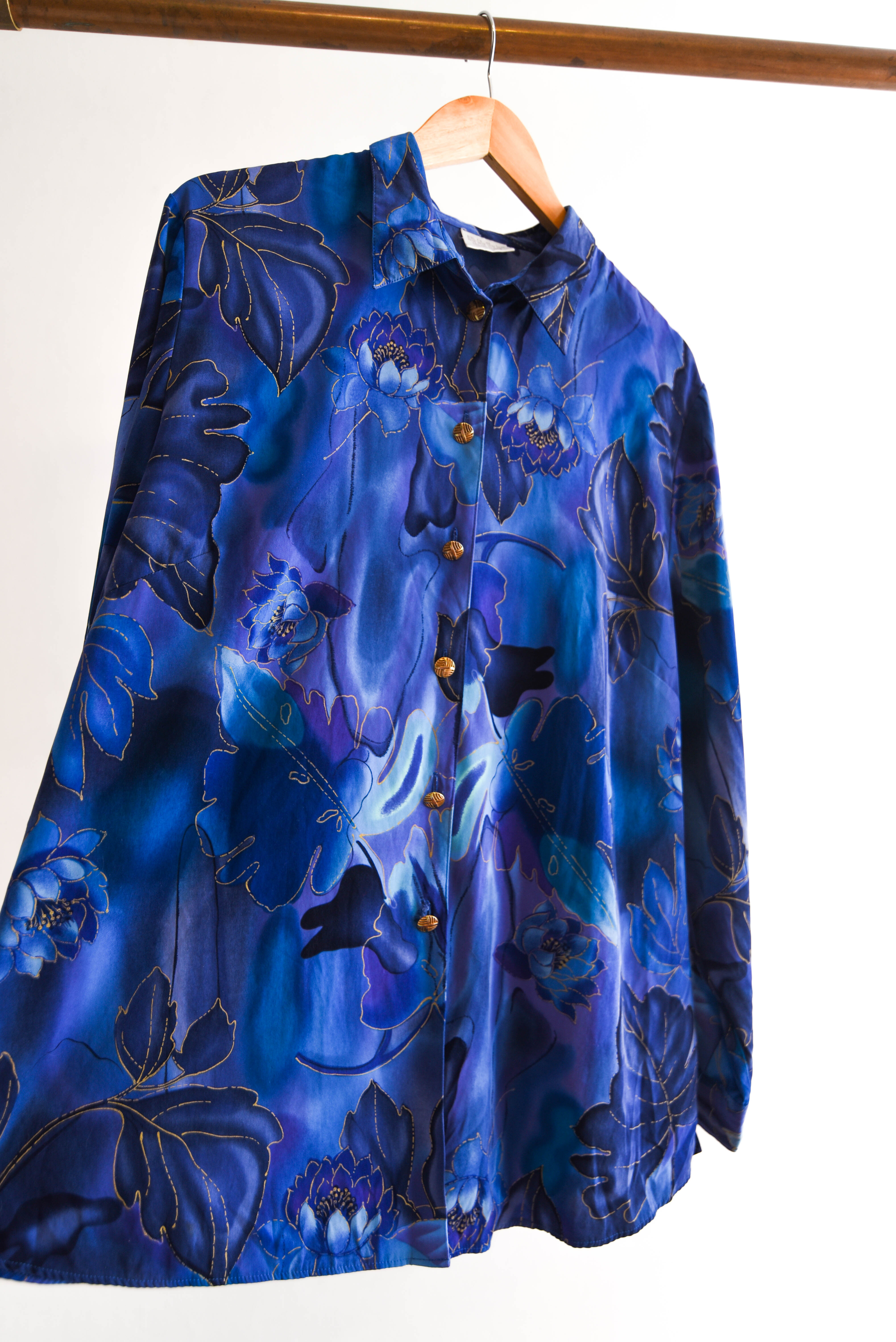 Blusa azulina hojitas