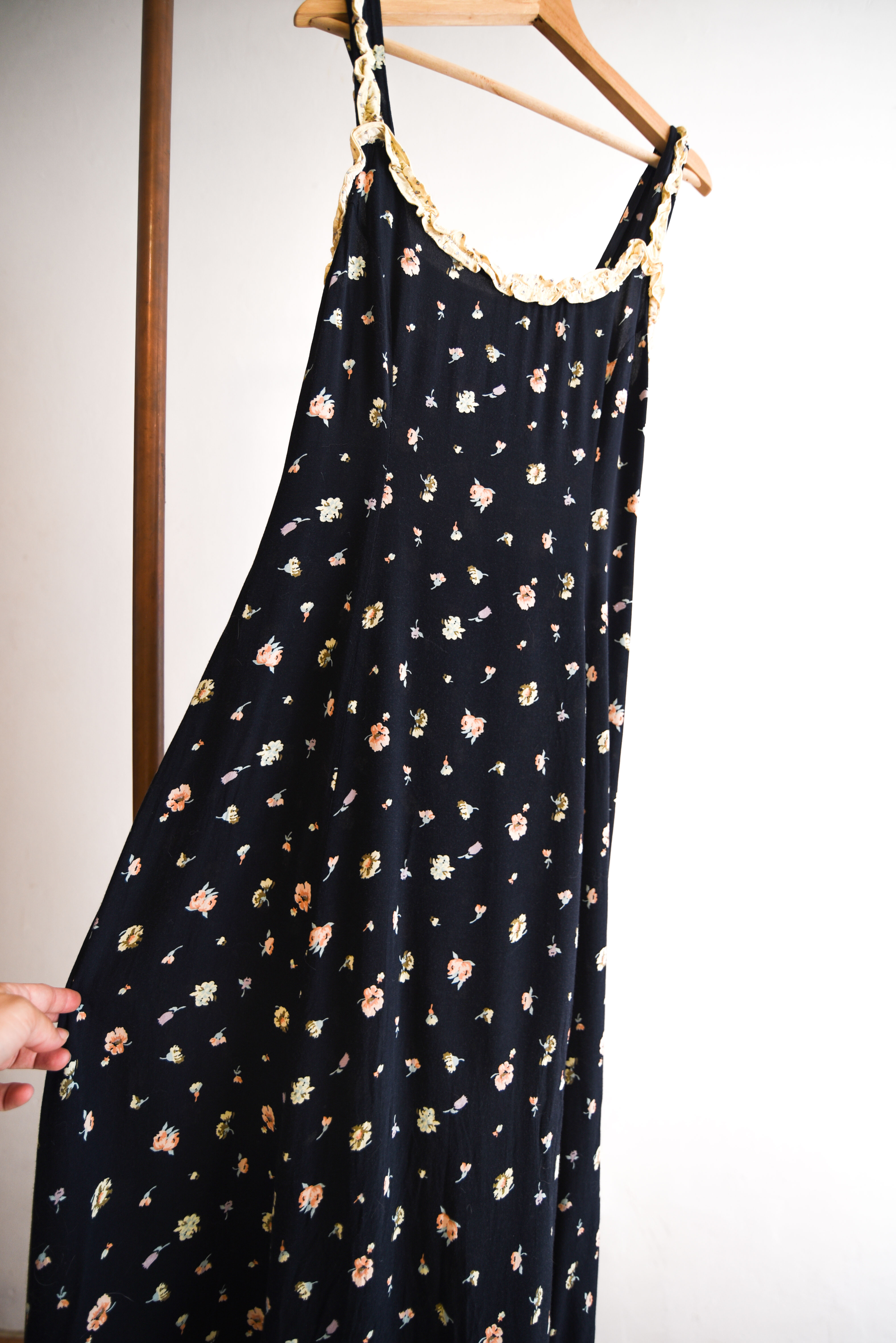 Vestido navy floral 90s
