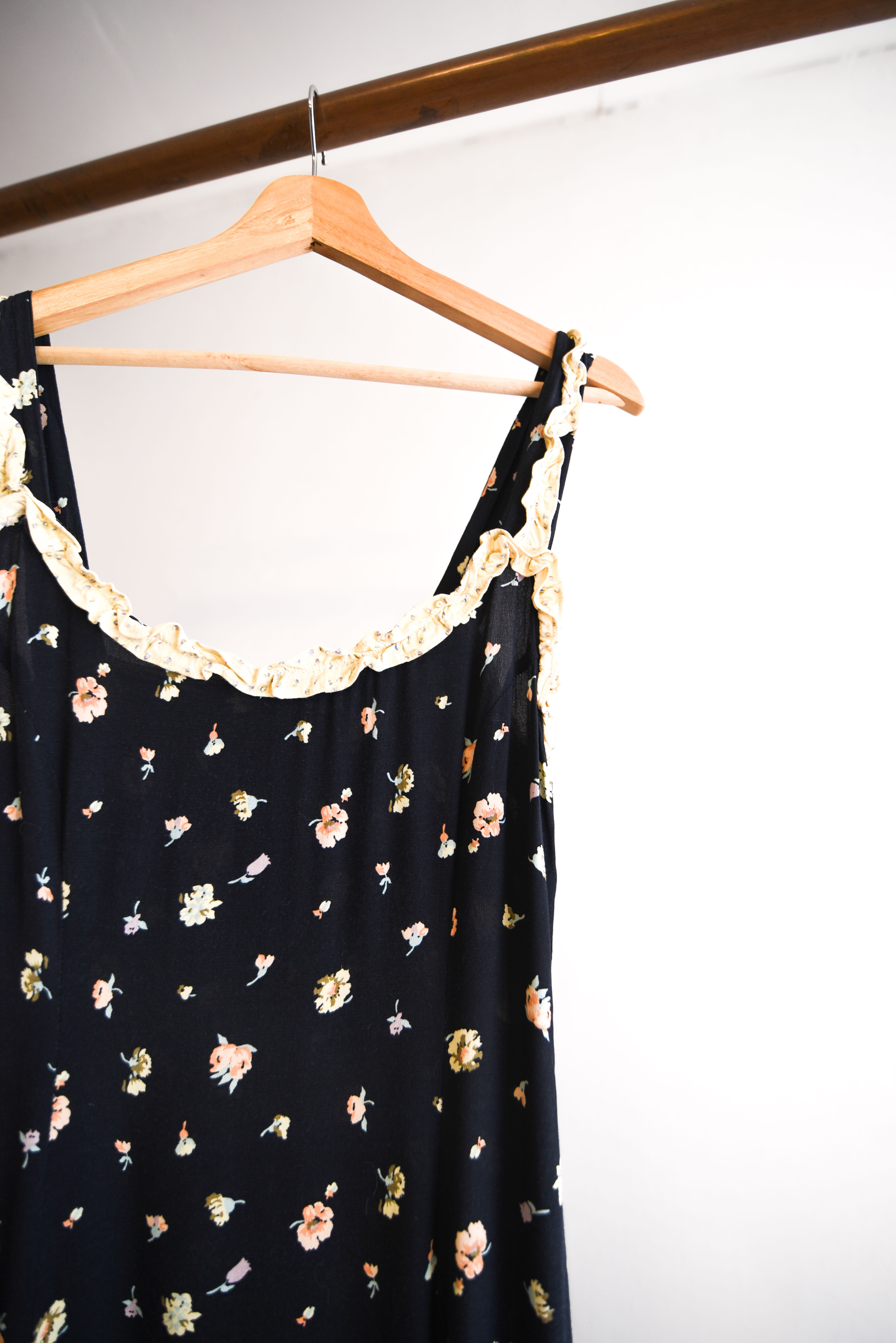 Vestido navy floral 90s