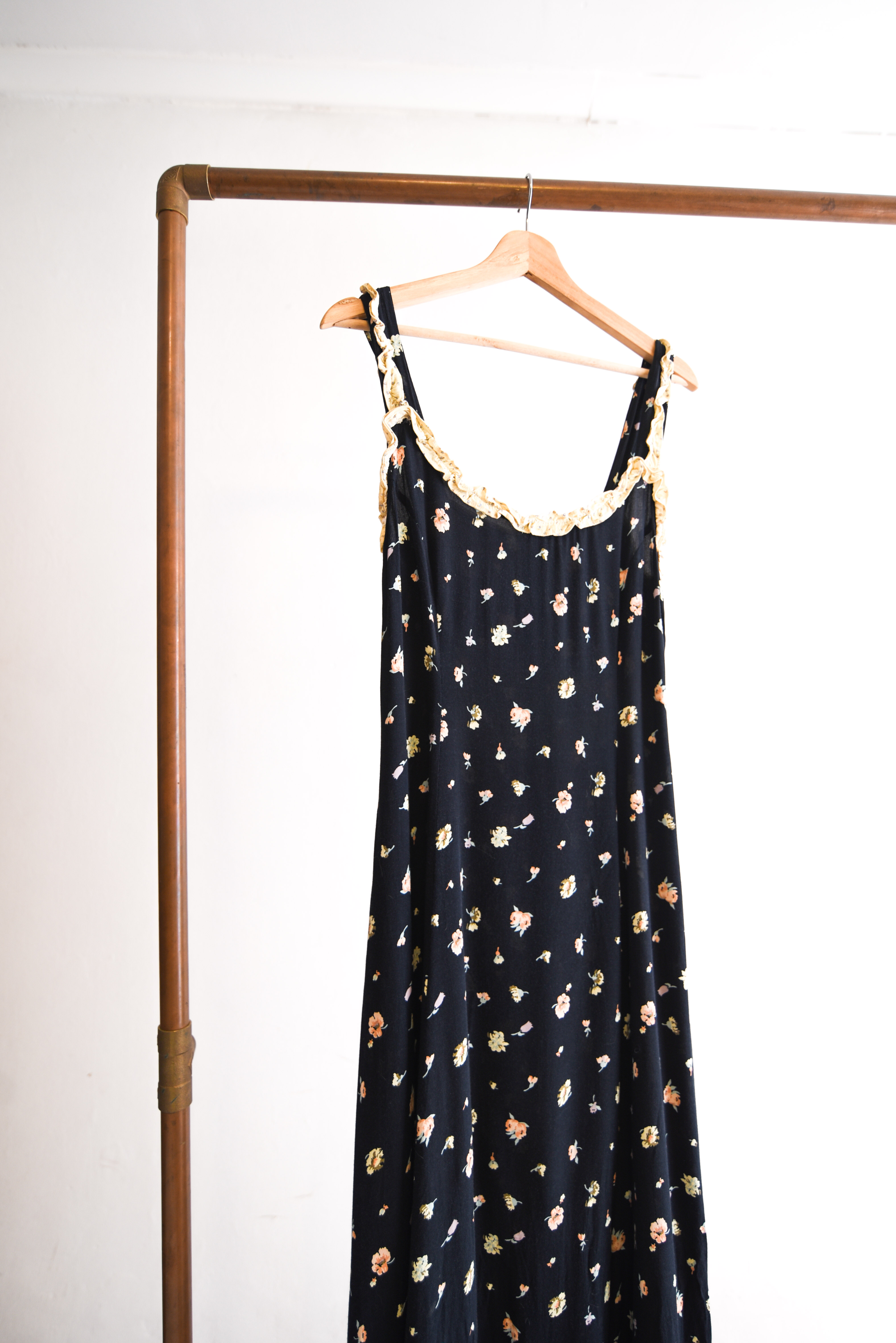 Vestido navy floral 90s