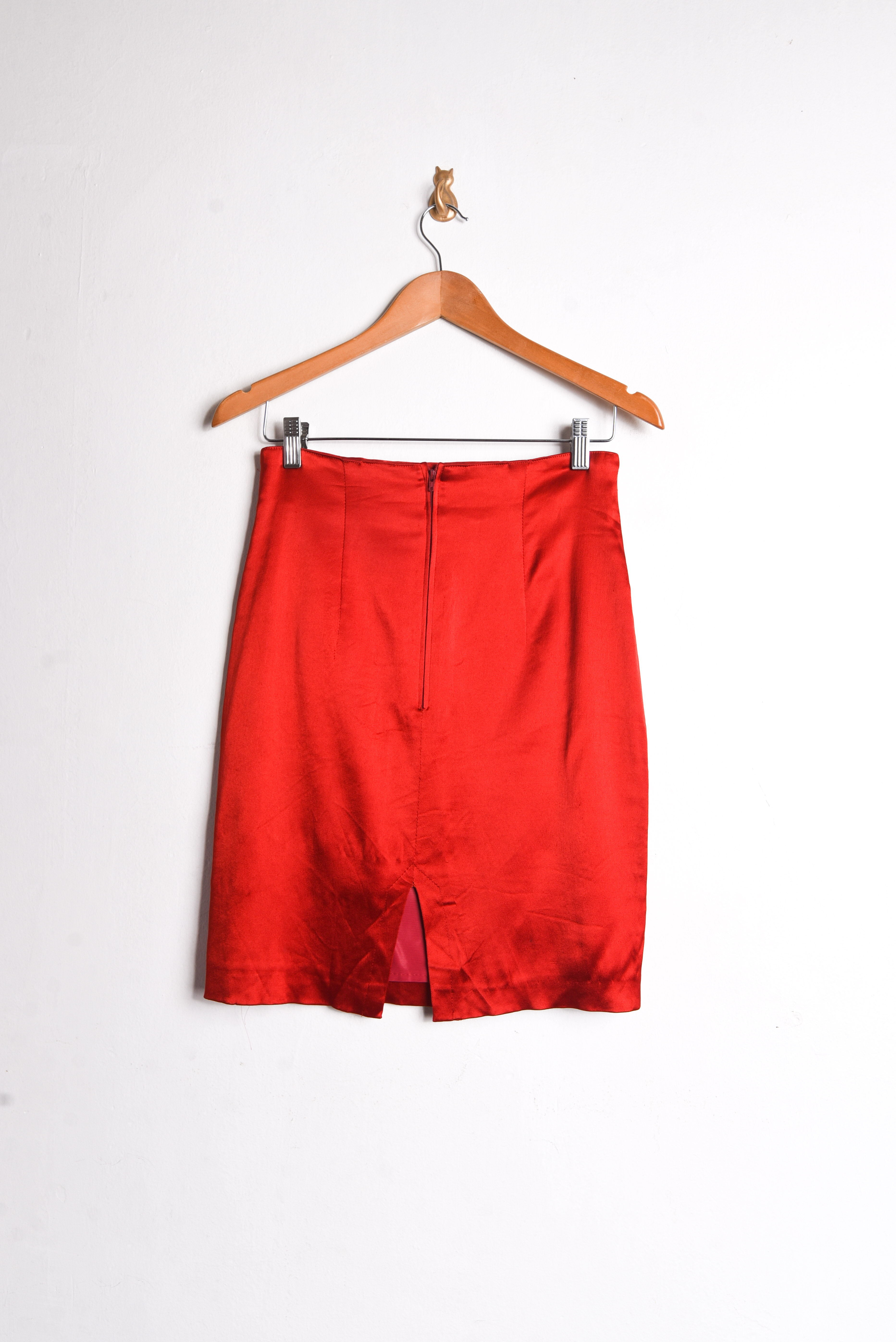 Falda roja vintage satín